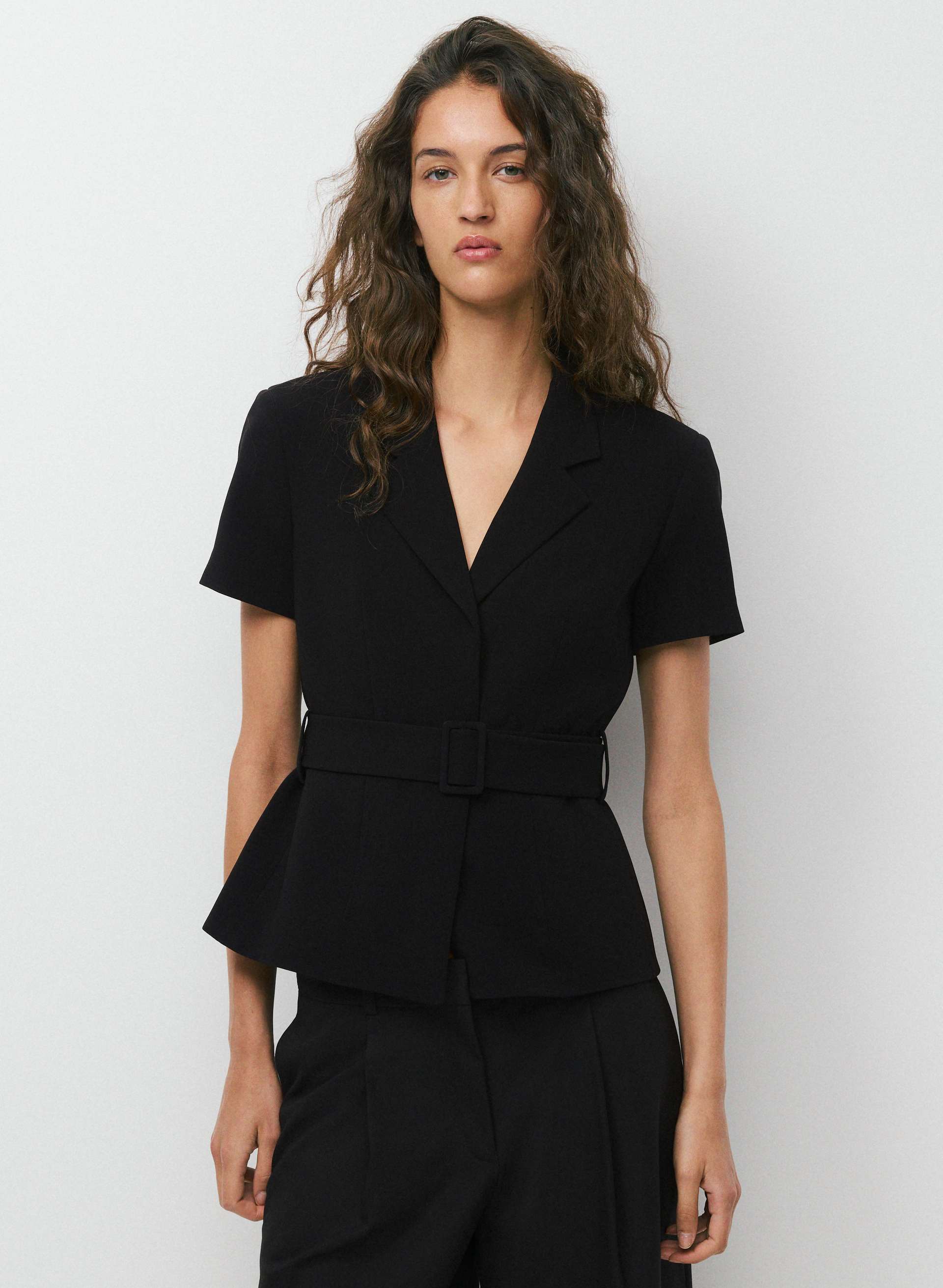 Brynn Shortsleeve Blazer - Sway Crepe | Aritzia US