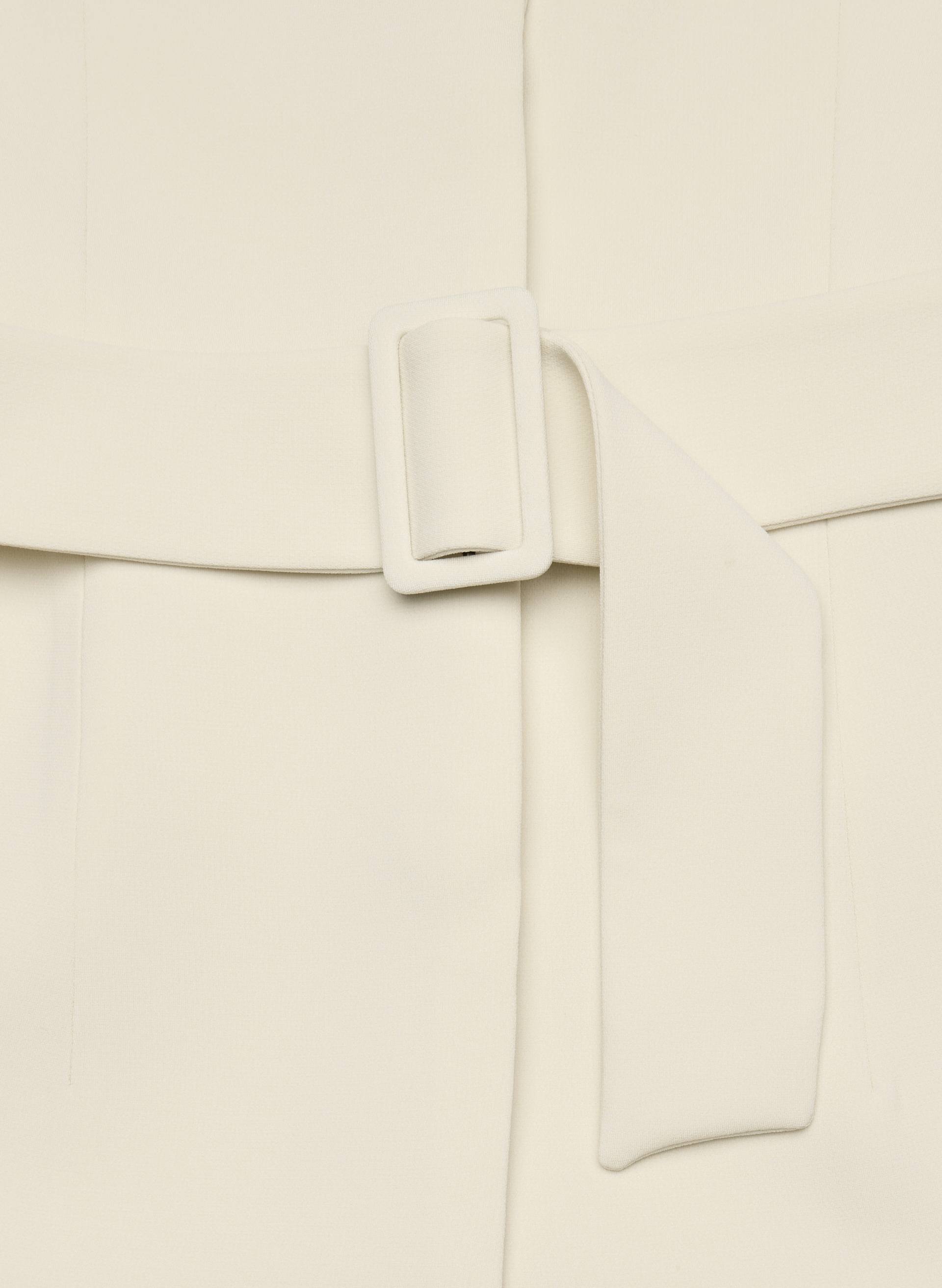BRYNN SHORTSLEEVE BLAZER | Aritzia