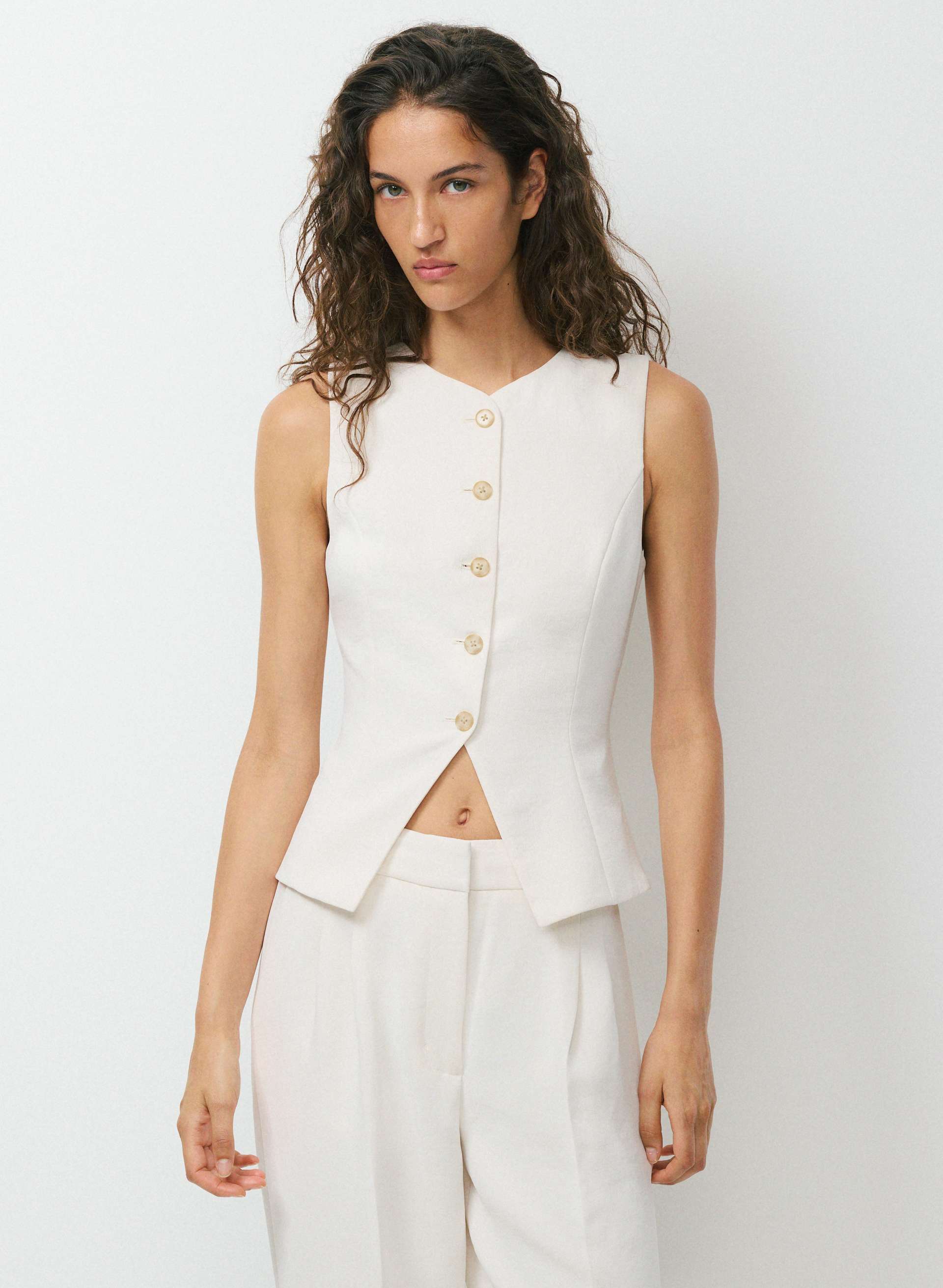 GILET REGAL - CREPETTE™ - Gilet boutonné étroit en crêpe japonais. 