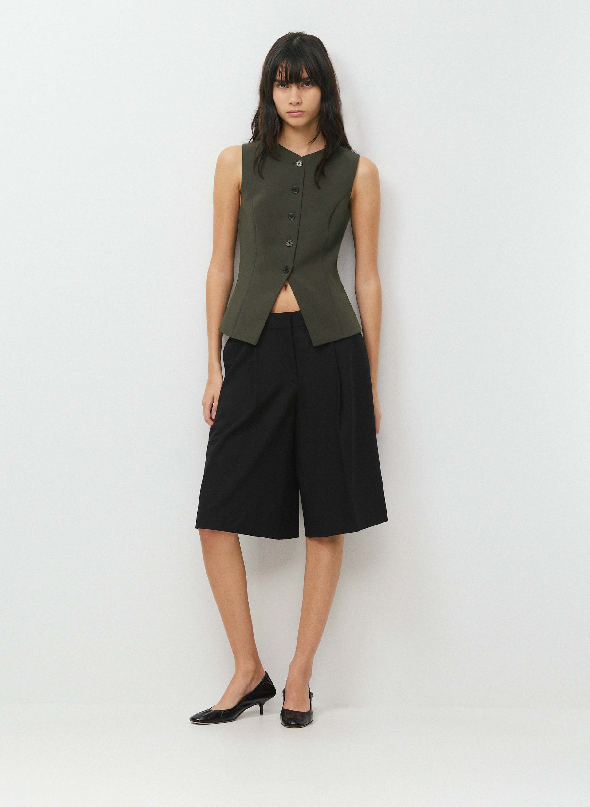 REGAL VEST - CREPETTE™ - Slim-fit Japanese crepe button-up vest. 