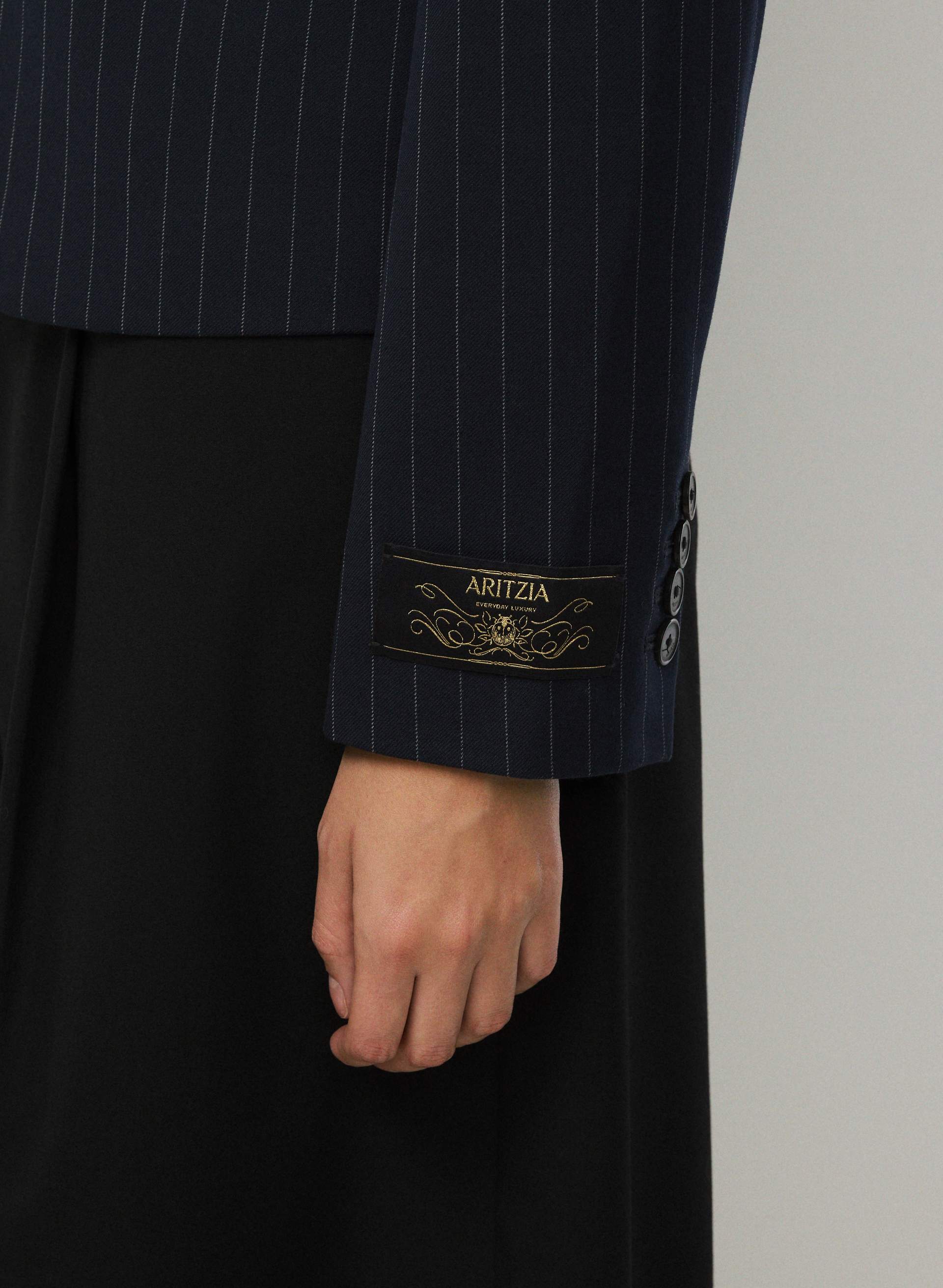 BLAZER ÉTIQUETTE | Aritzia