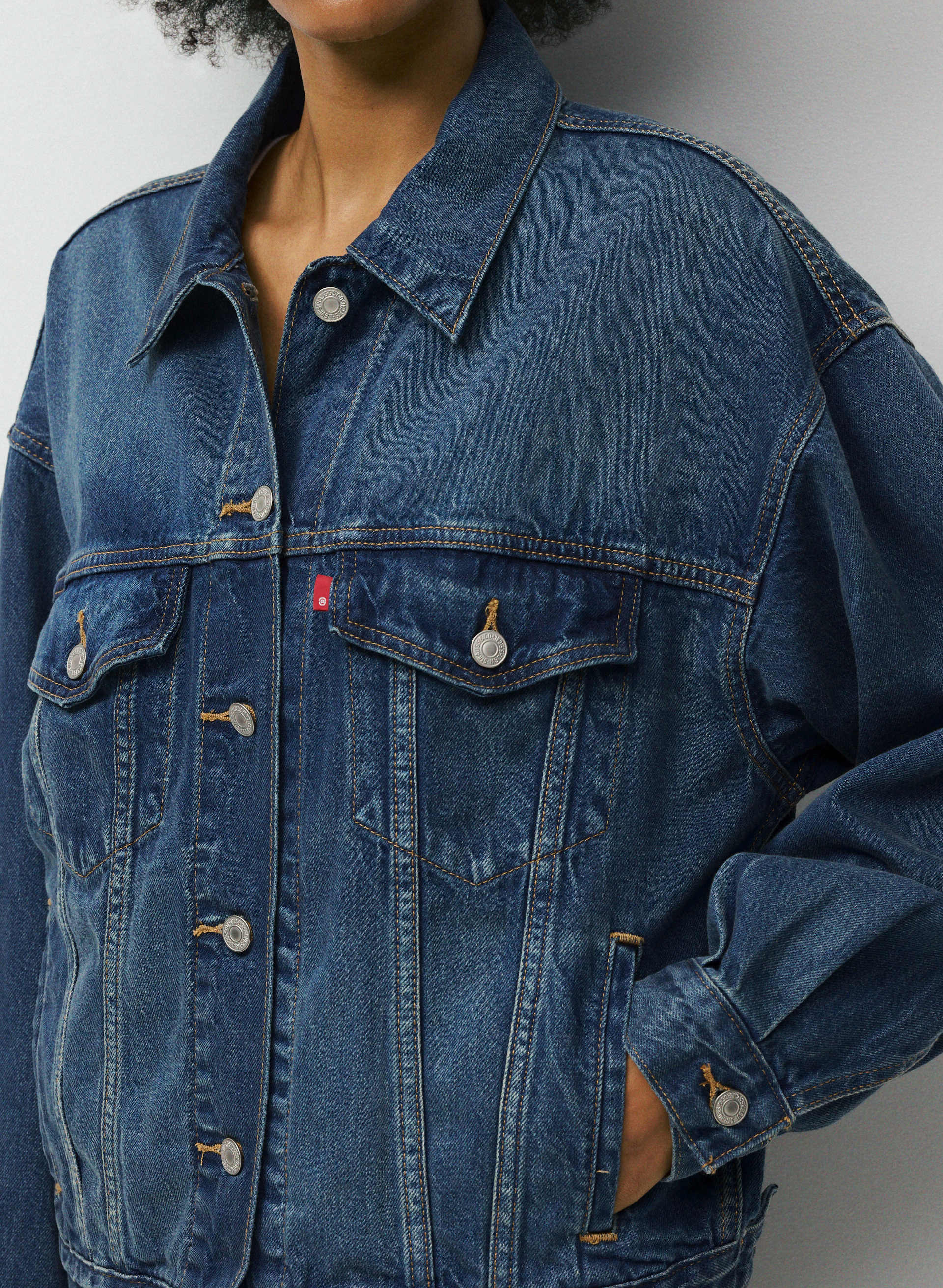 '90S TRUCKER JACKET | Aritzia