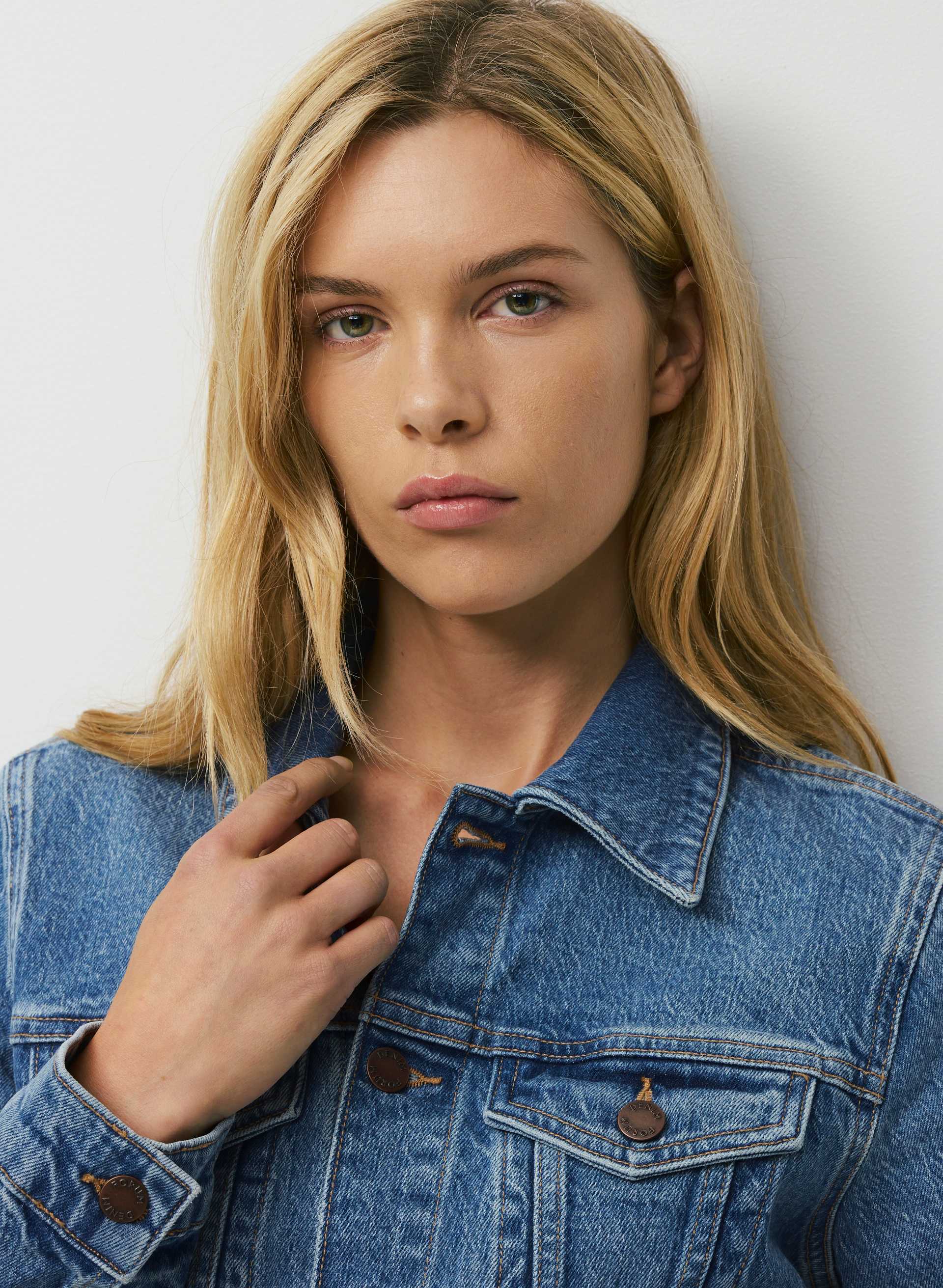 Denim Forum Toni Shrunken Denim Jacket | Aritzia US