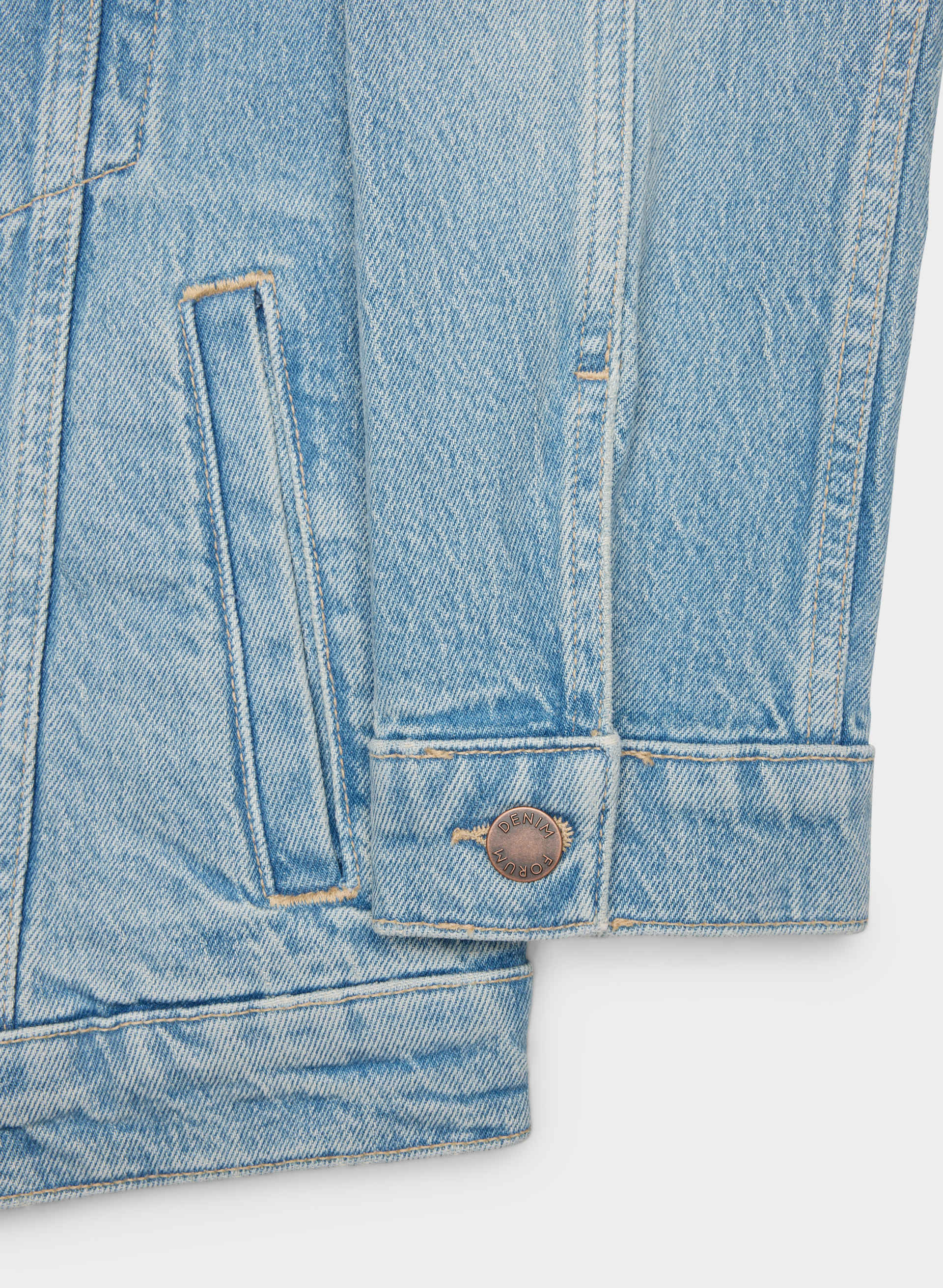 TONI SHRUNKEN DENIM JACKET | Aritzia