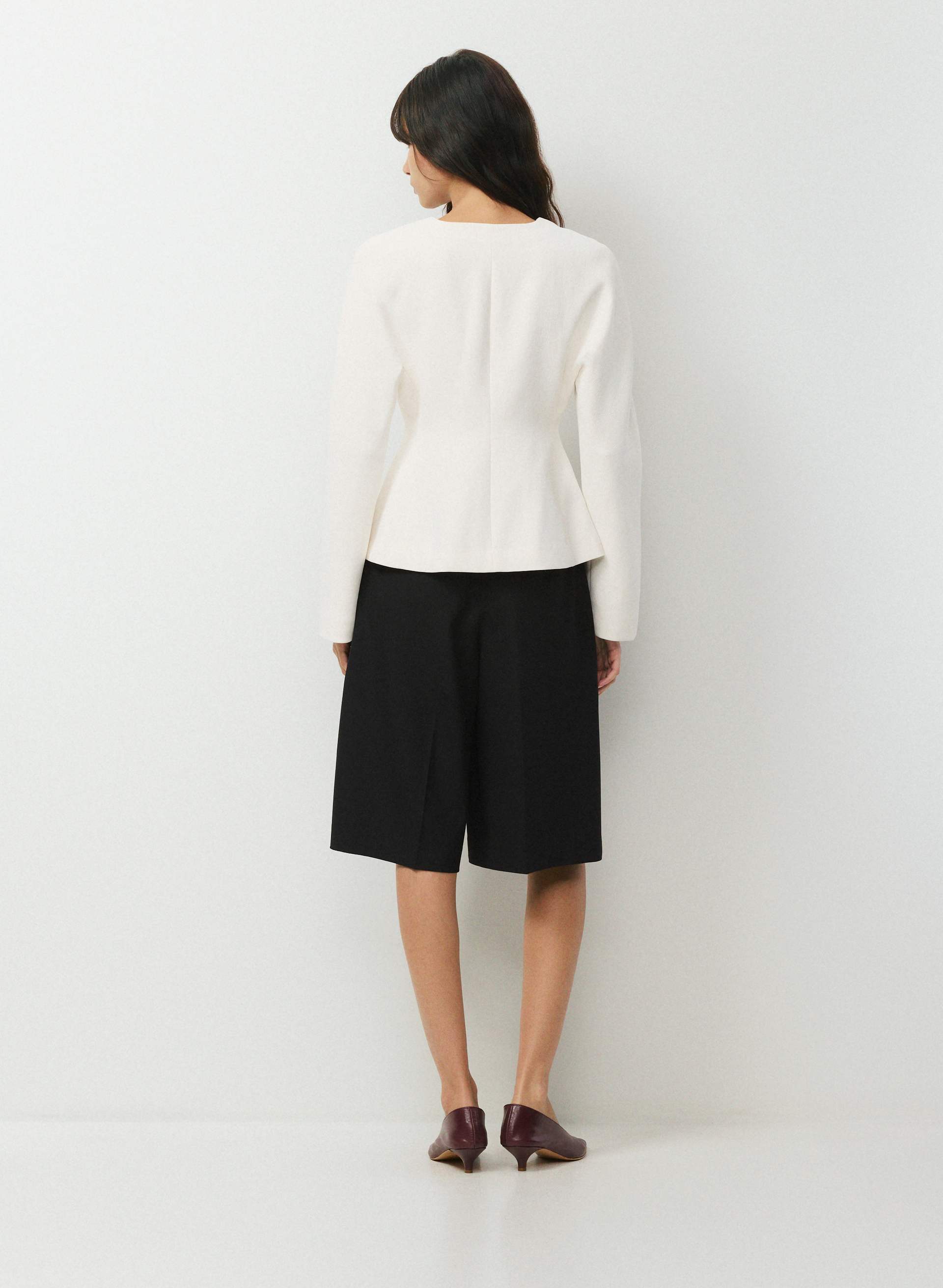 DISTINCTION BLAZER | Aritzia