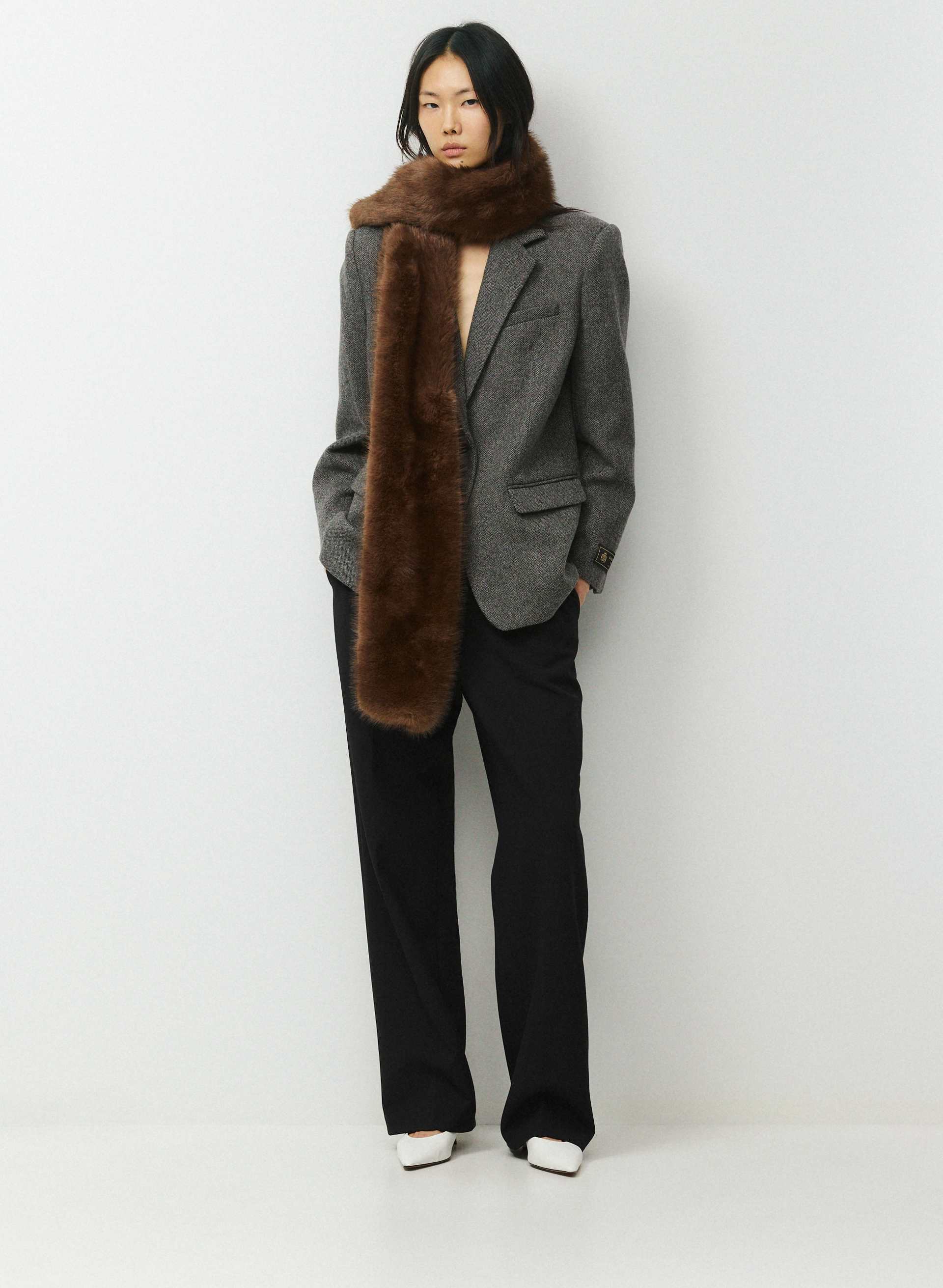 TITLE BLAZER | Aritzia