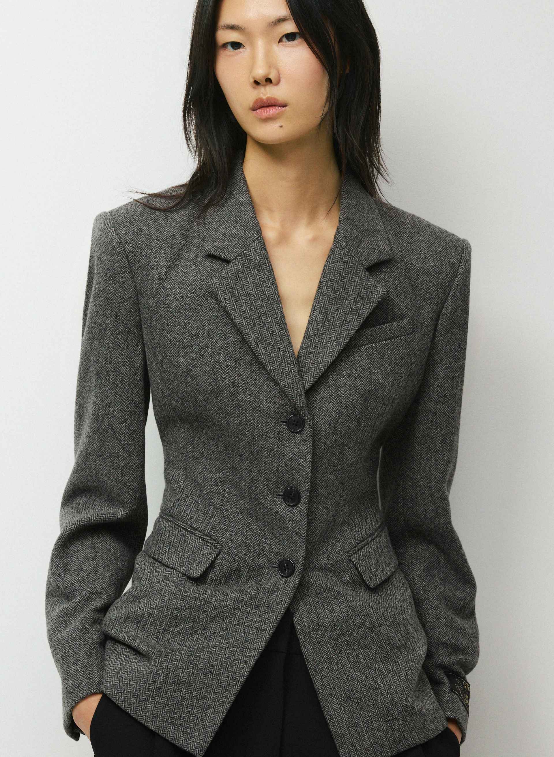 STANDOUT BLAZER | Aritzia