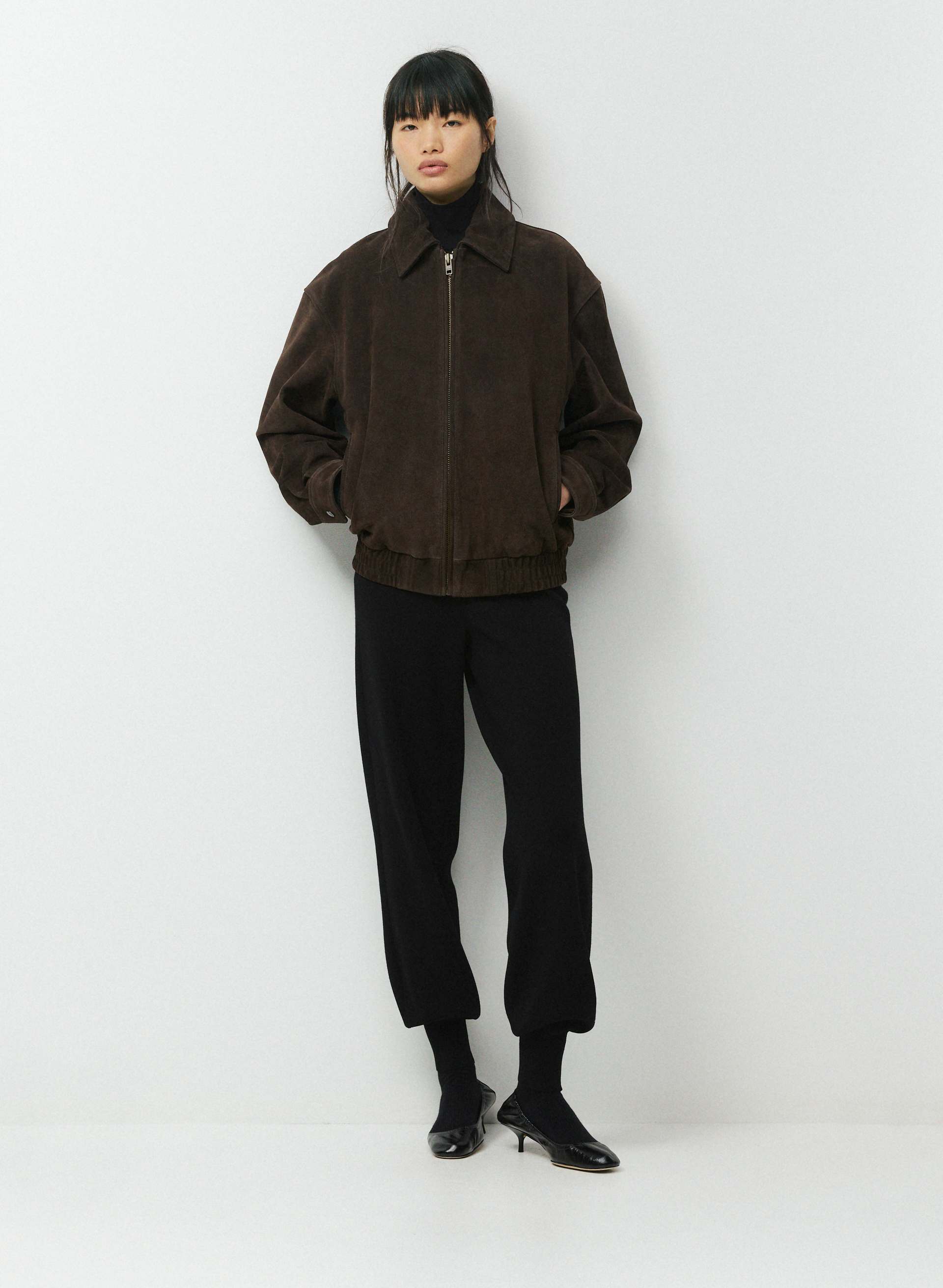 JONES BOMBER - SUEDE - Relaxed premium 100% suede bomber jacket. 
