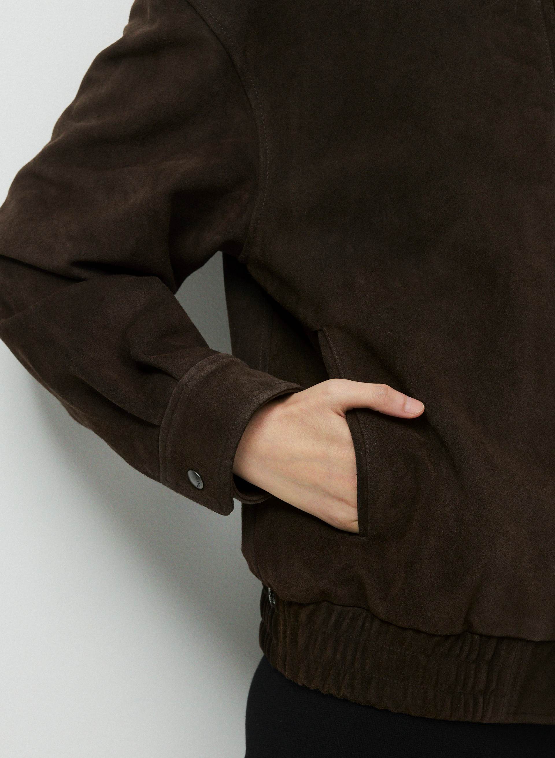 JONES BOMBER | Aritzia