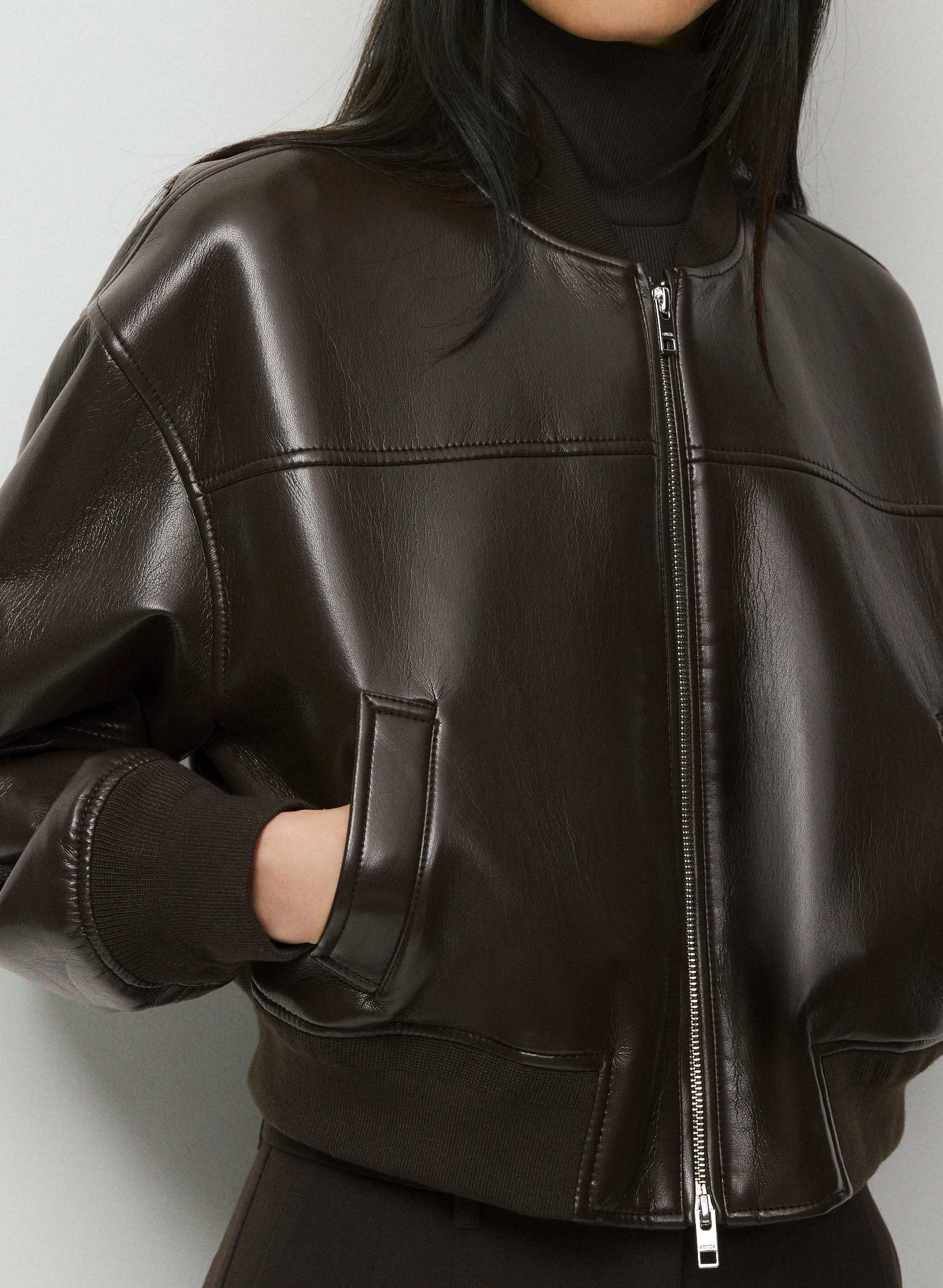 SYNERGY BOMBER | Aritzia