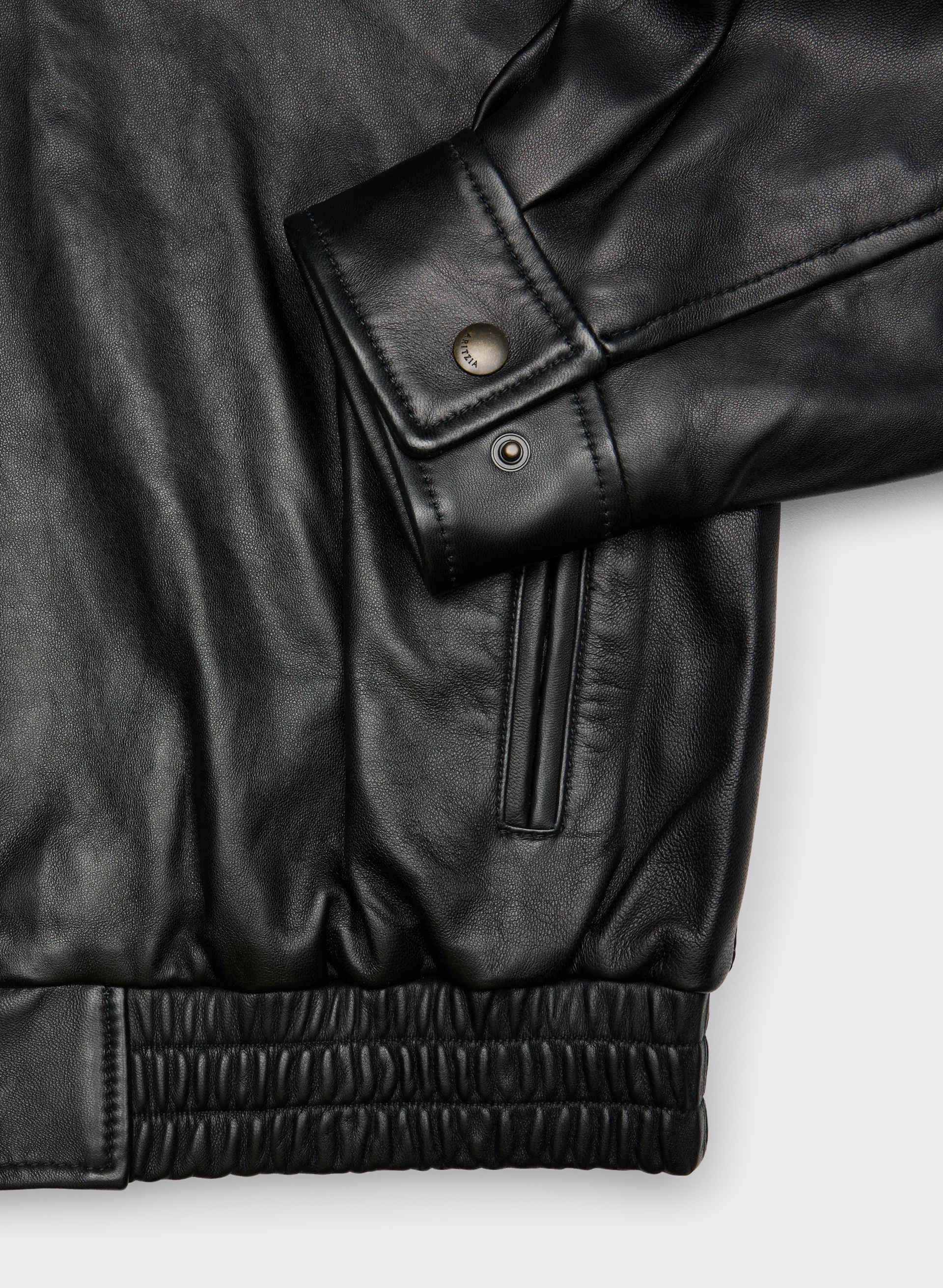 NEW JONES BOMBER | Aritzia