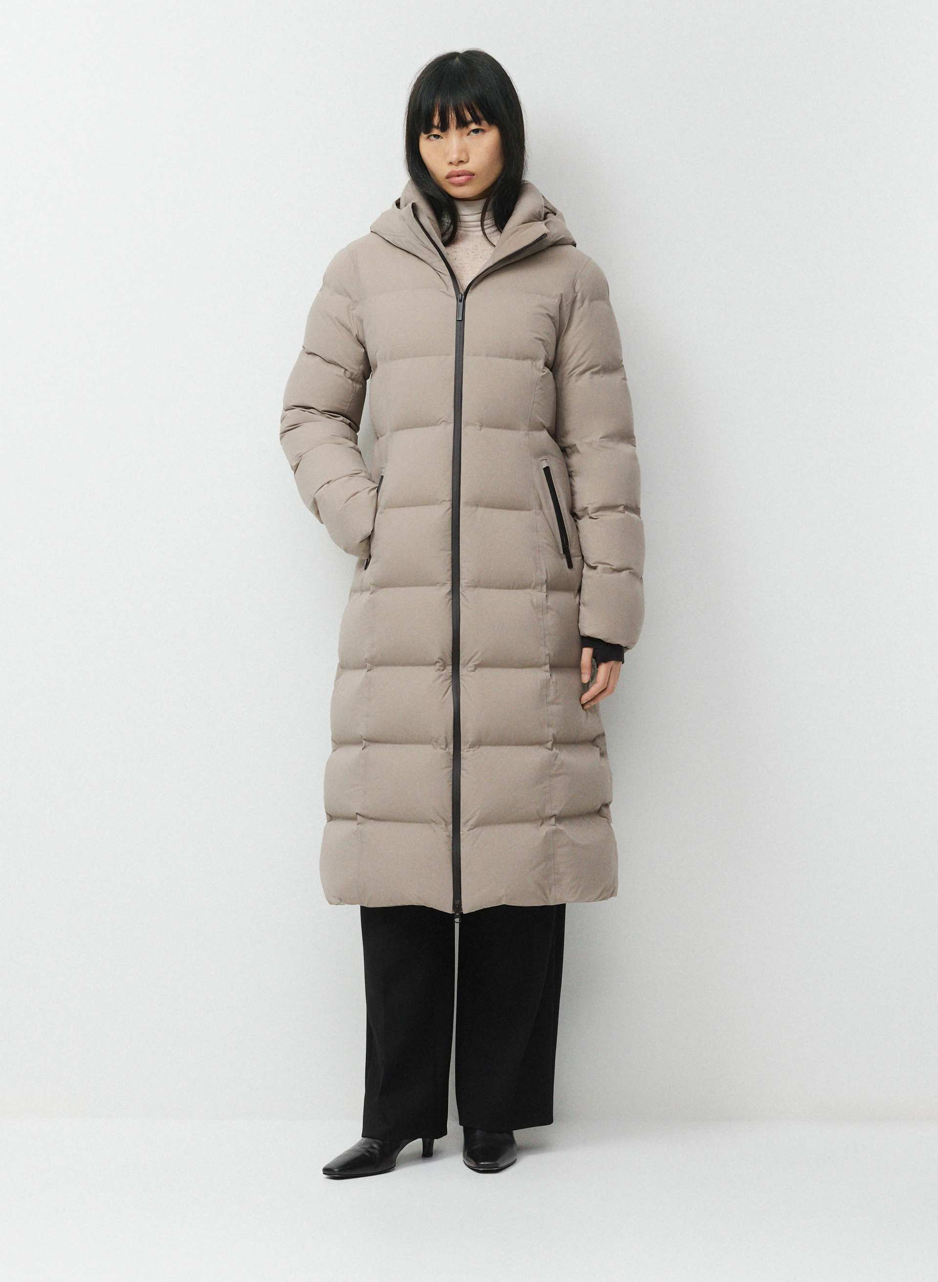 THE SUPERSNUG PUFF₂O™ LONG - RAINSTOP™ - Japanese Rainstop™ waterproof slim-fit premium down long puffer jacket. 