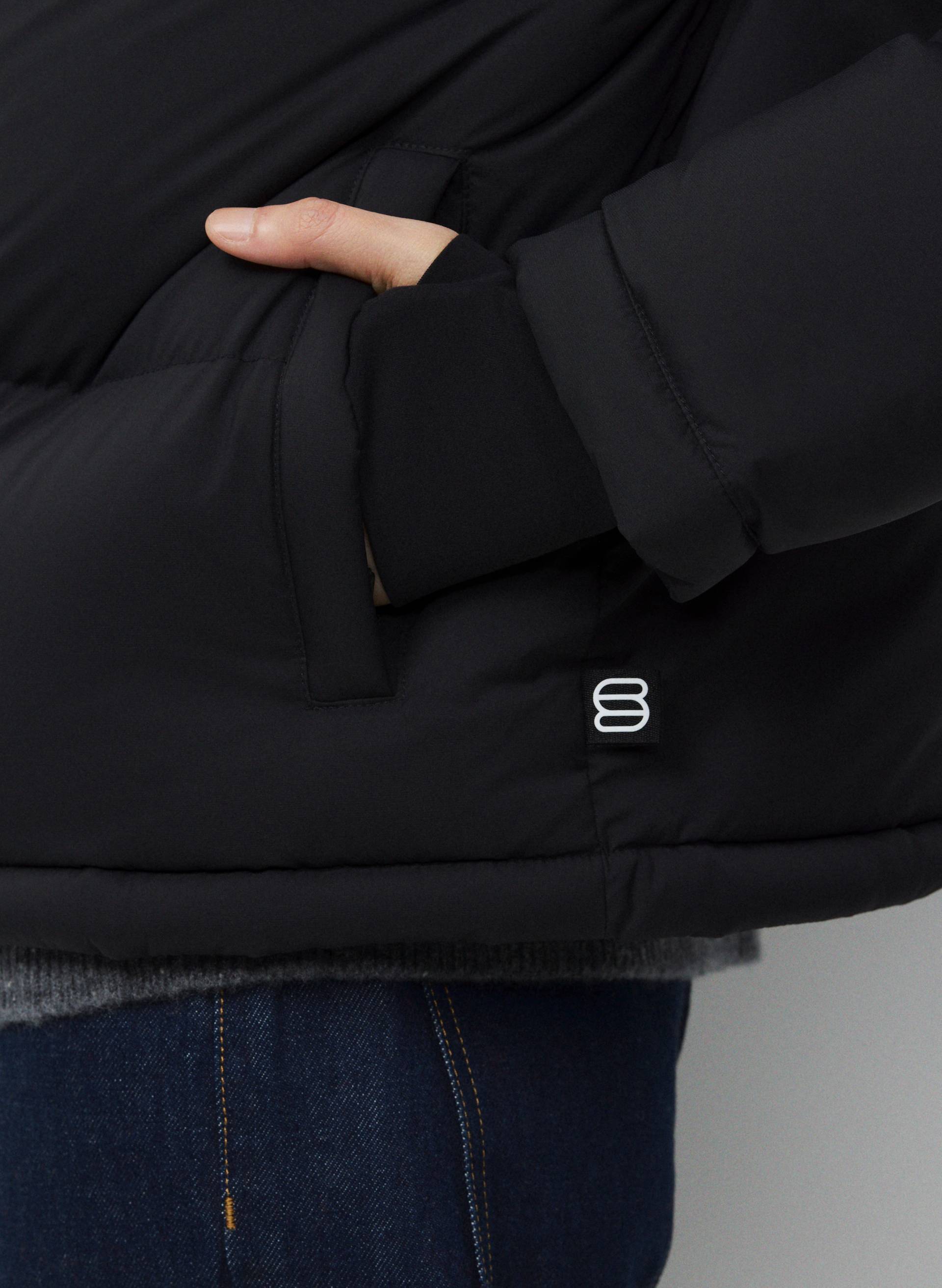 THE SUPER PUFF™ SHORTY | Aritzia