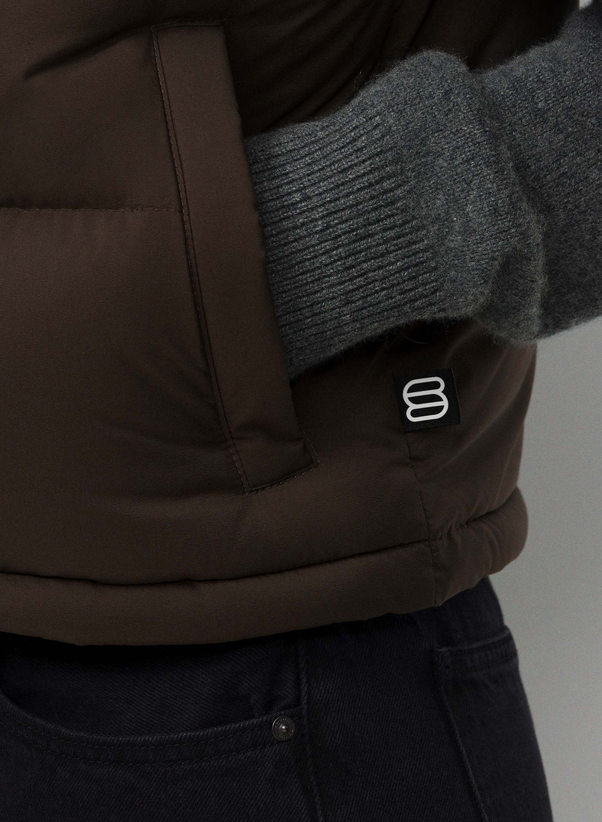 THE SUPER PUFF™ SHORTY VEST | Aritzia