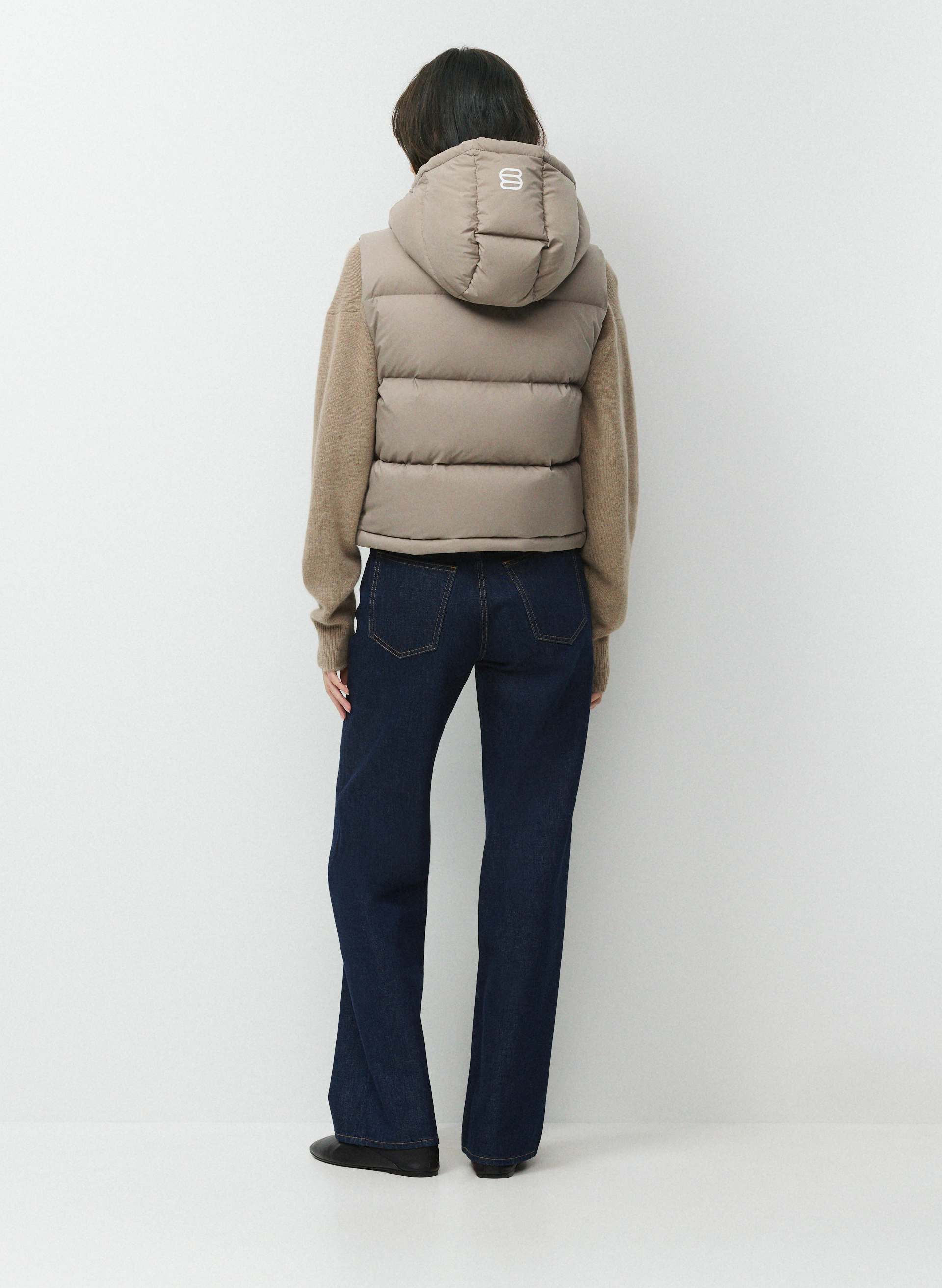THE SUPER PUFF™ SHORTY VEST | Aritzia