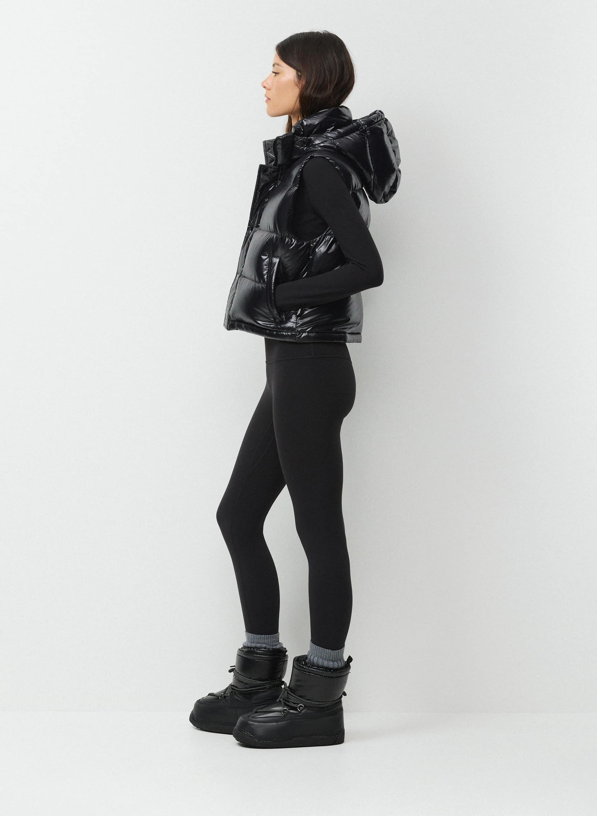 THE SUPER PUFF™ SHORTY VEST | Aritzia
