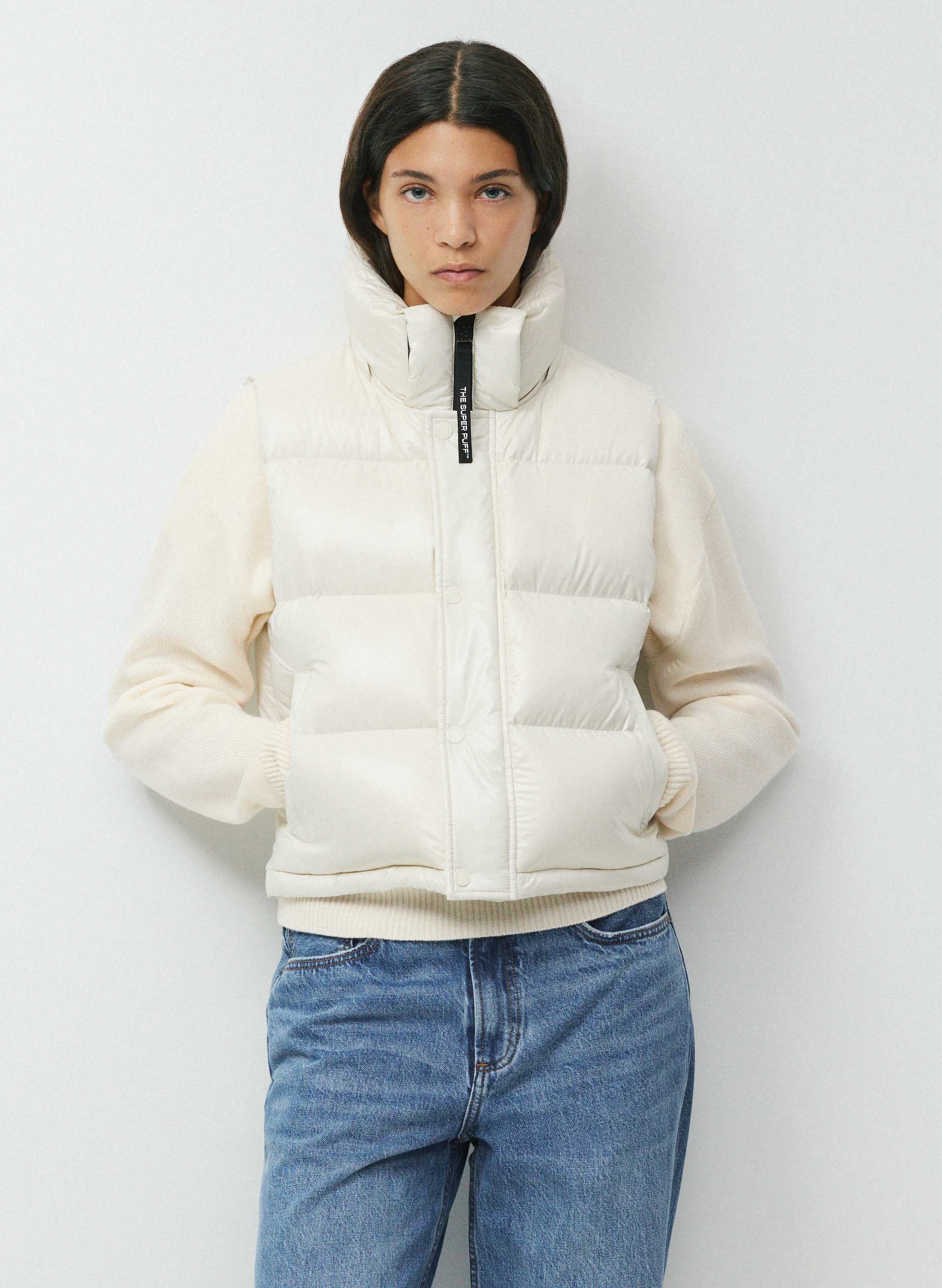 THE SUPER PUFF™ GILET COURT | Aritzia