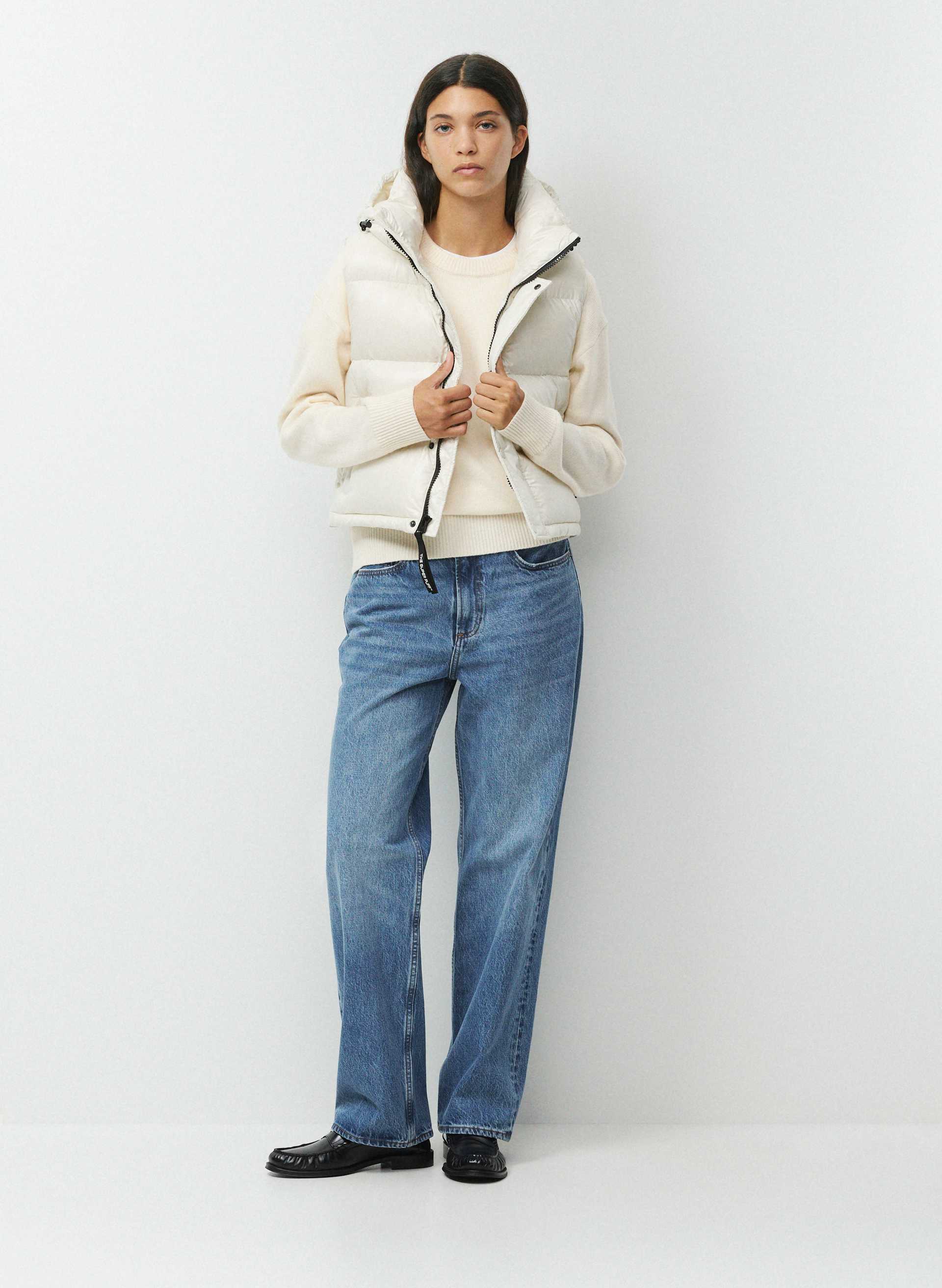 THE SUPER PUFF™ GILET COURT | Aritzia
