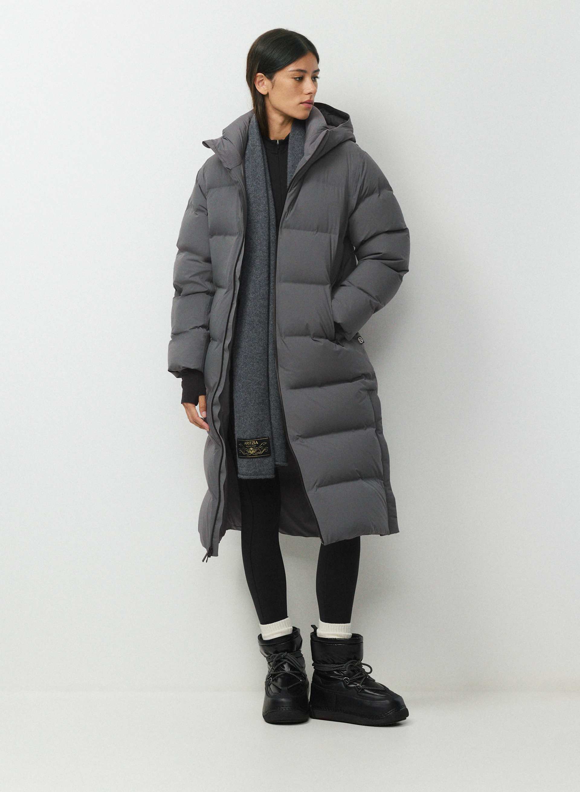 The Super Puff₂O™ Long - Rainstop™ | Aritzia INTL