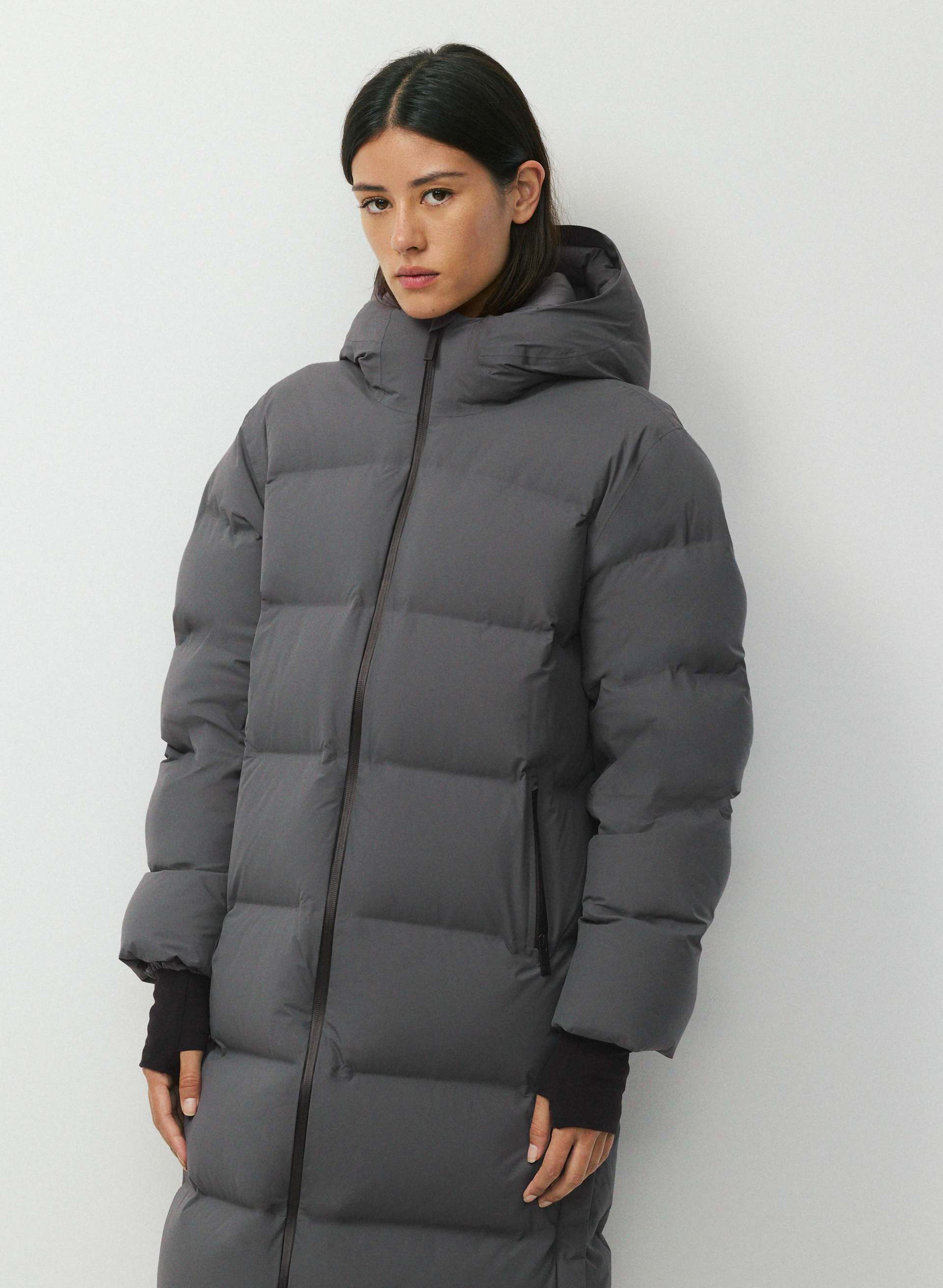 The Super Puff₂O™ Long - Rainstop™ | Aritzia INTL