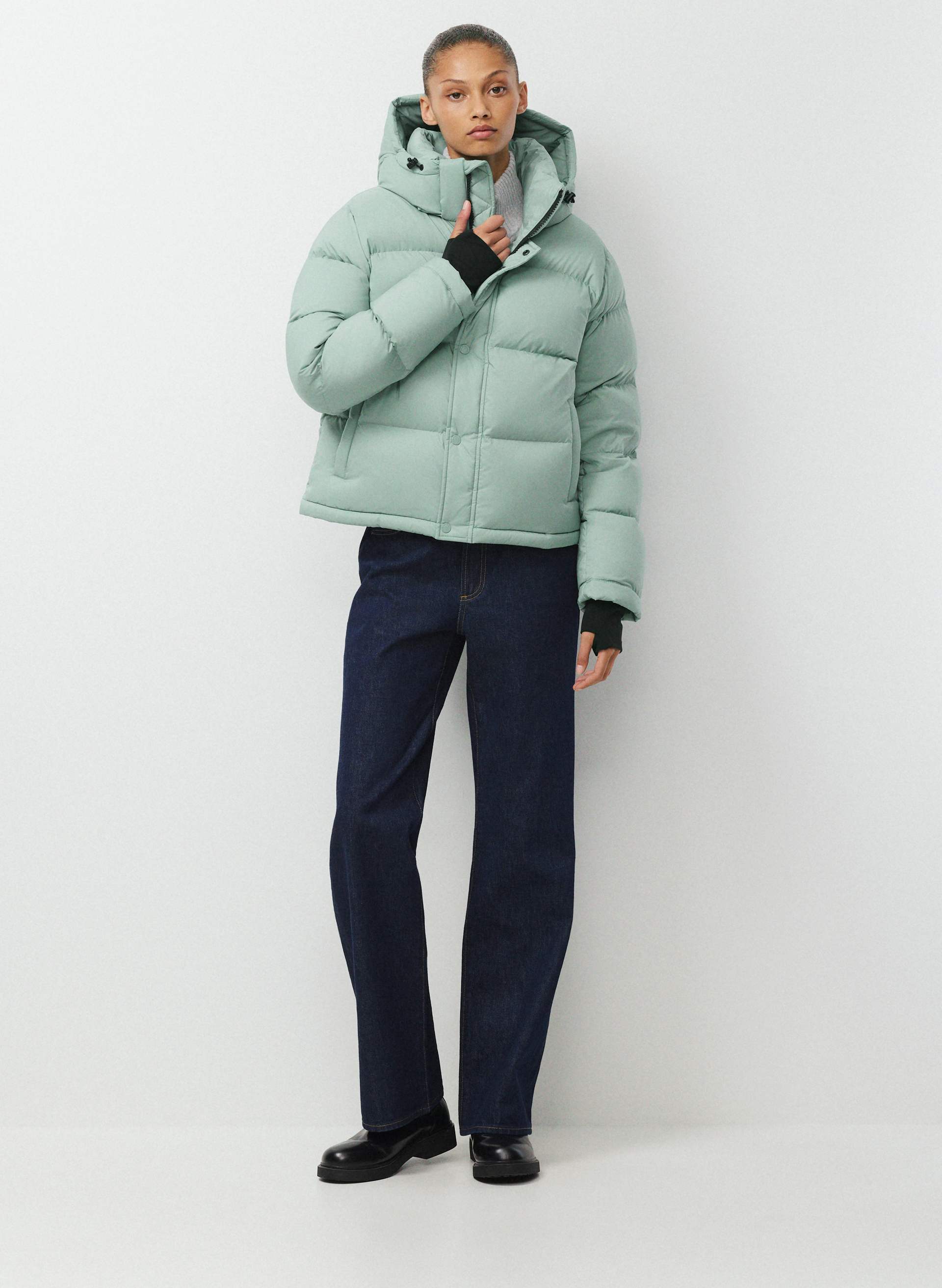 THE SUPER PUFF™ SHORTY | Aritzia