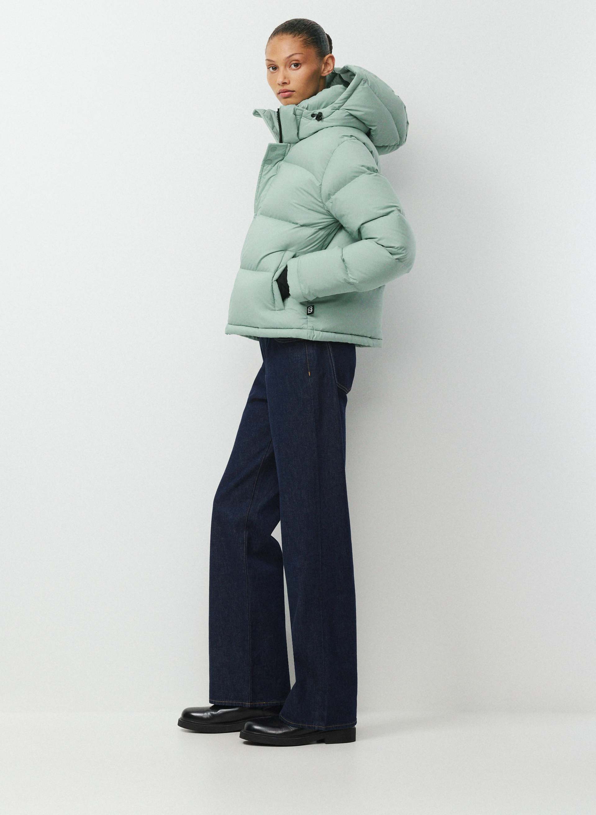 THE SUPER PUFF™ SHORTY | Aritzia