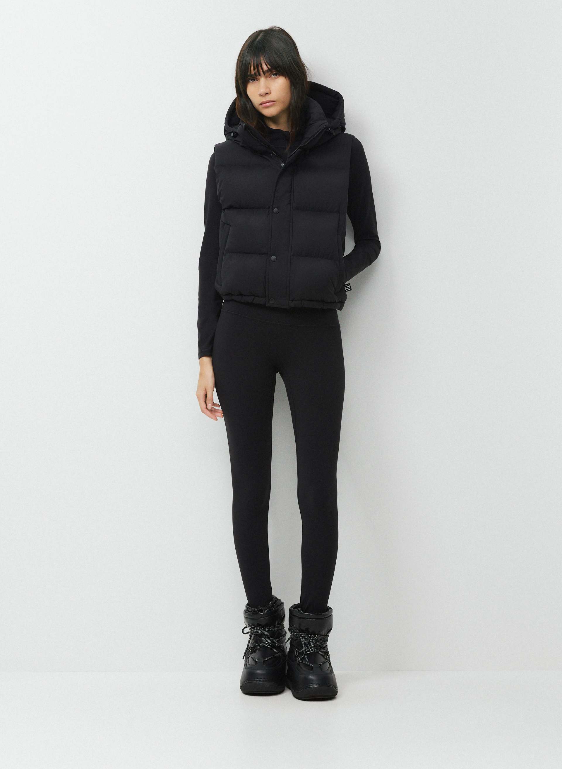 THE SUPER PUFF™ SHORTY VEST | Aritzia