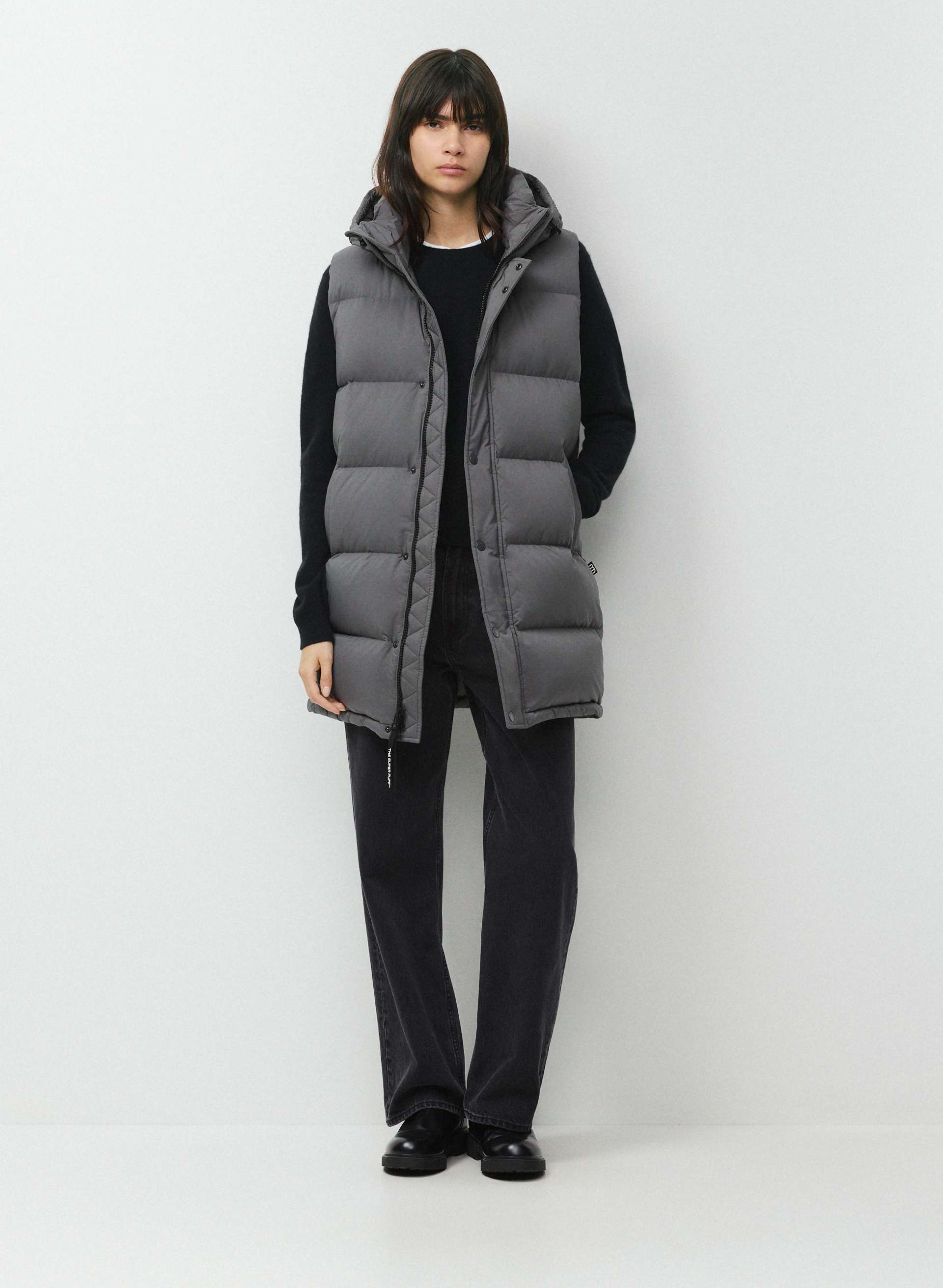THE SUPER PUFF™ MID VEST | Aritzia