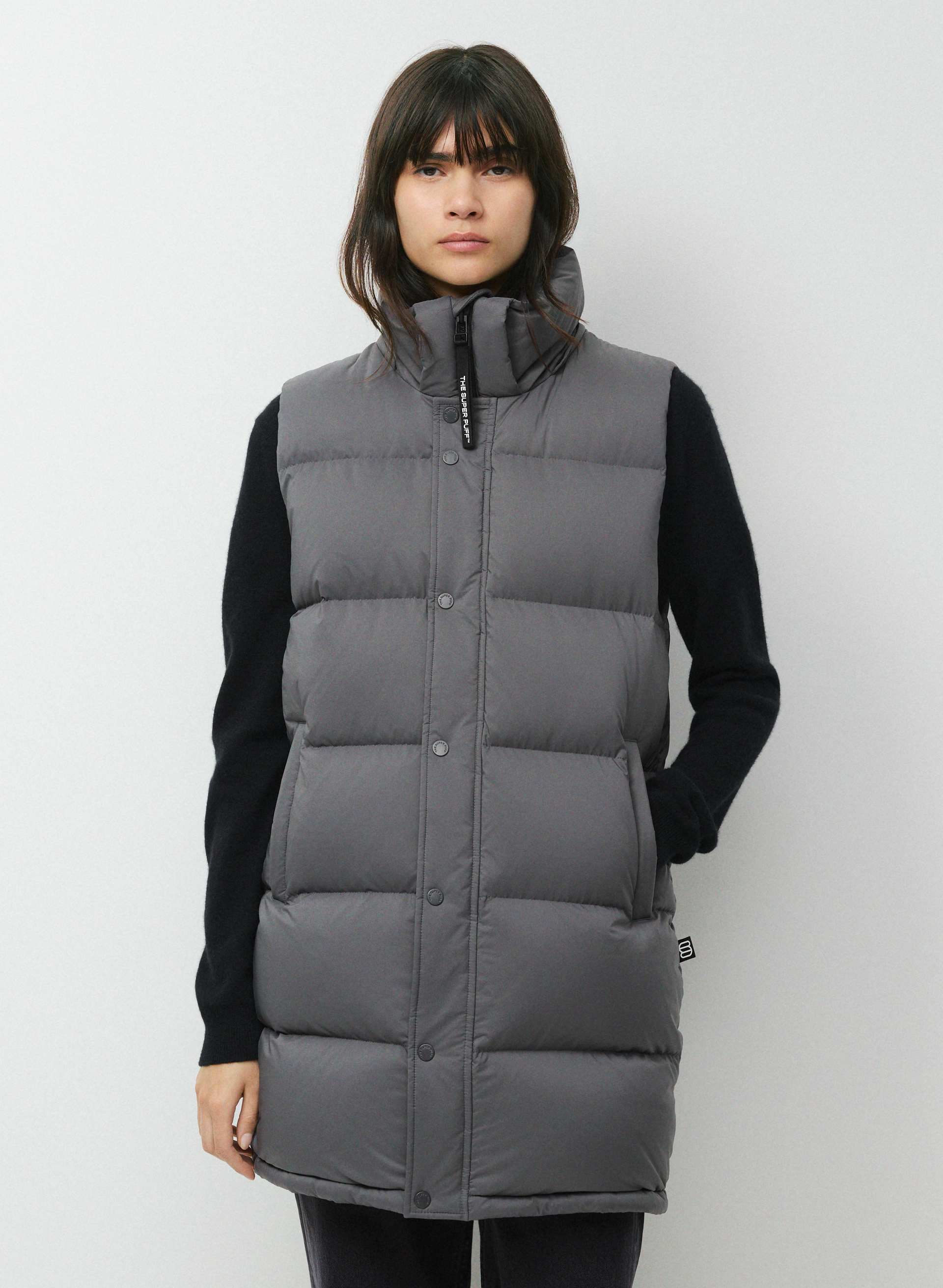THE SUPER PUFF™ MID VEST | Aritzia