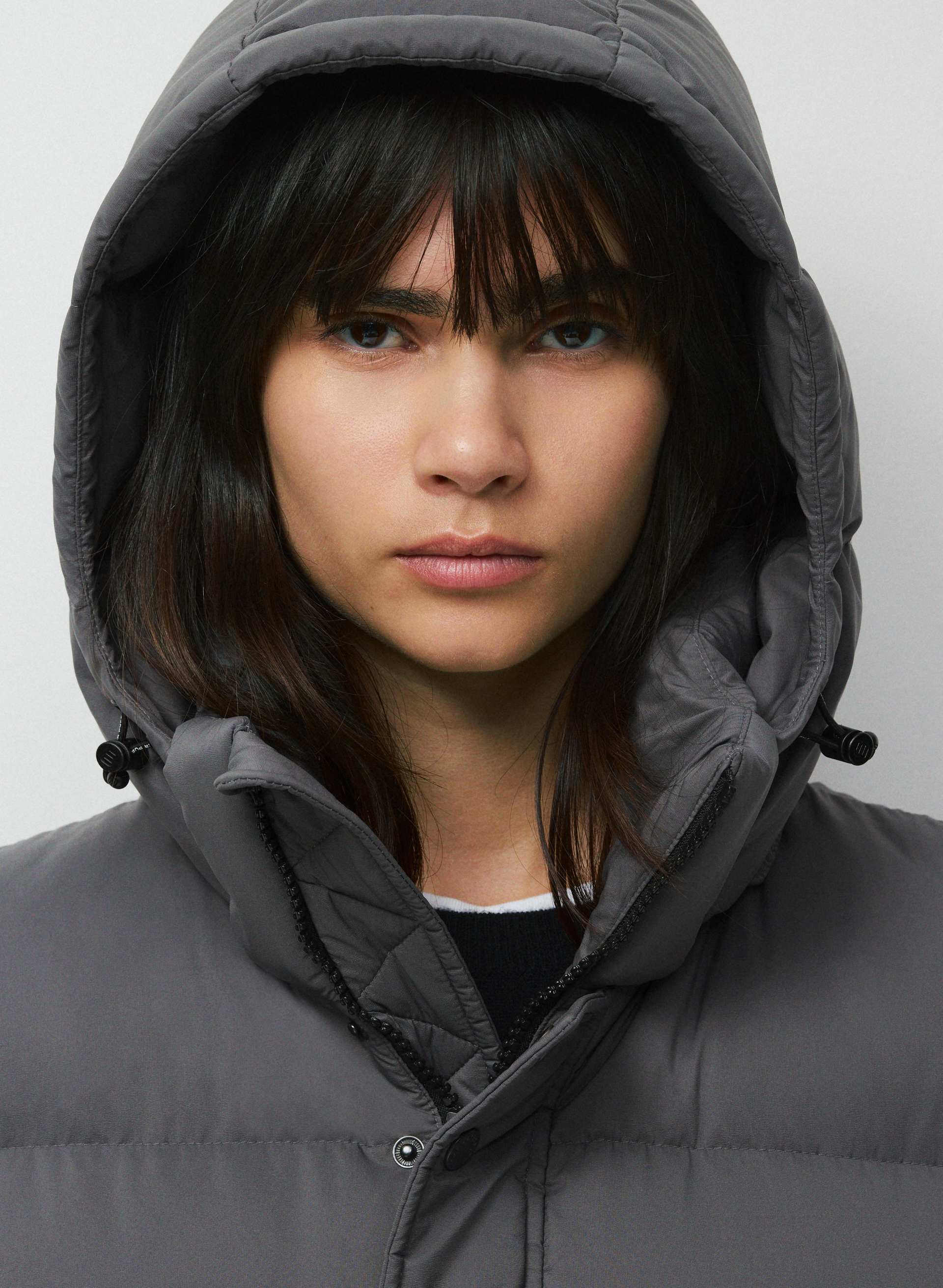 THE SUPER PUFF™ MID VEST | Aritzia