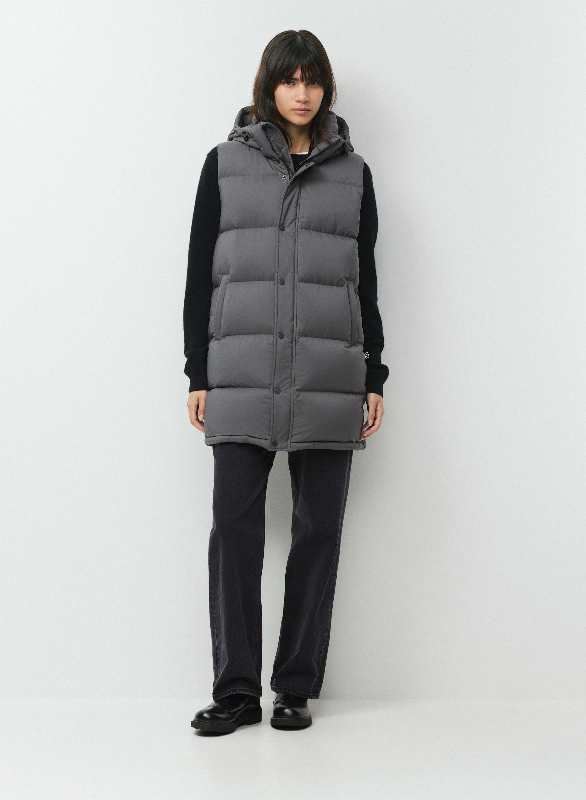 THE SUPER PUFF™ MID VEST | Aritzia