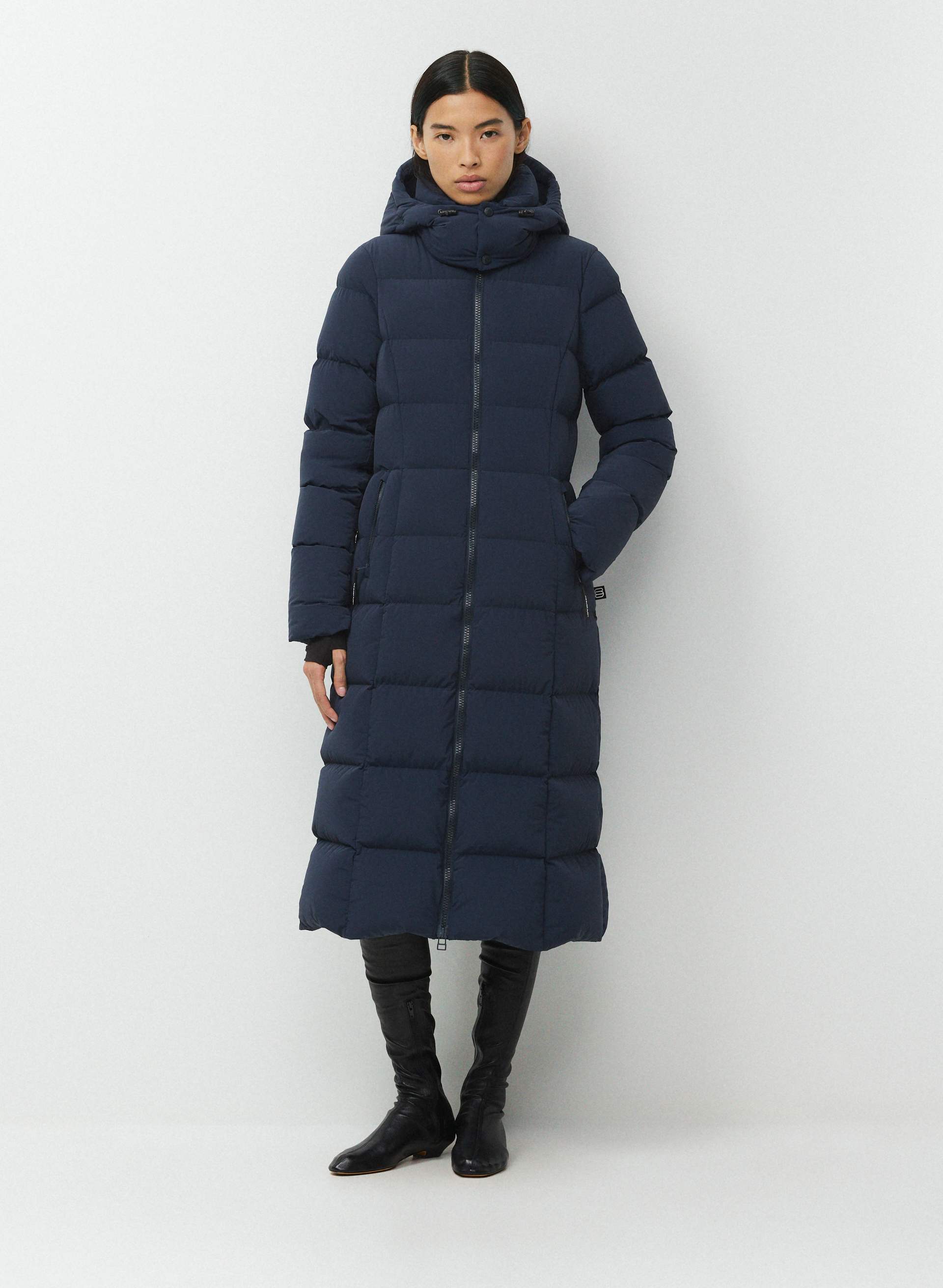MANTEAU THE SUPERSNUG PUFF™ LONG - ORBIT STRETCH™ - Manteau bouffant long et étroit en tissu hydrofuge extensible, garni de duvet haut de gamme au facteur de gonflement de 800 et plus. 
