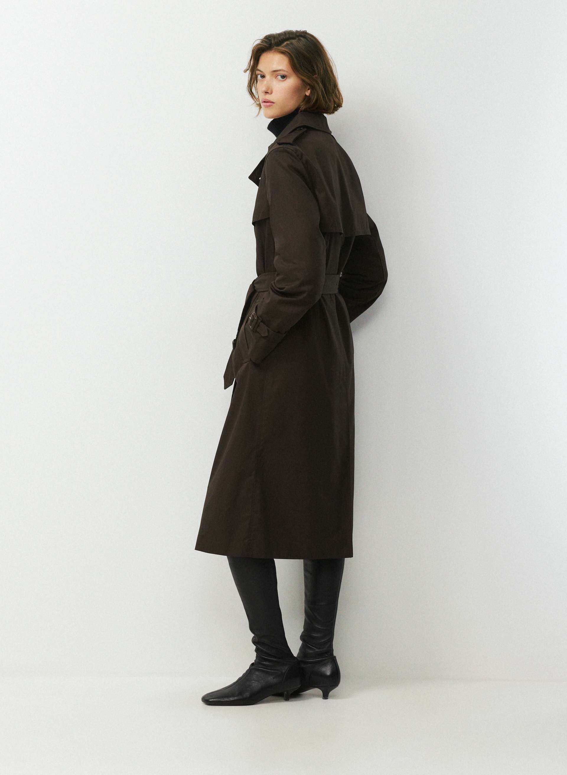 THE FINCH TRENCH COAT | Aritzia