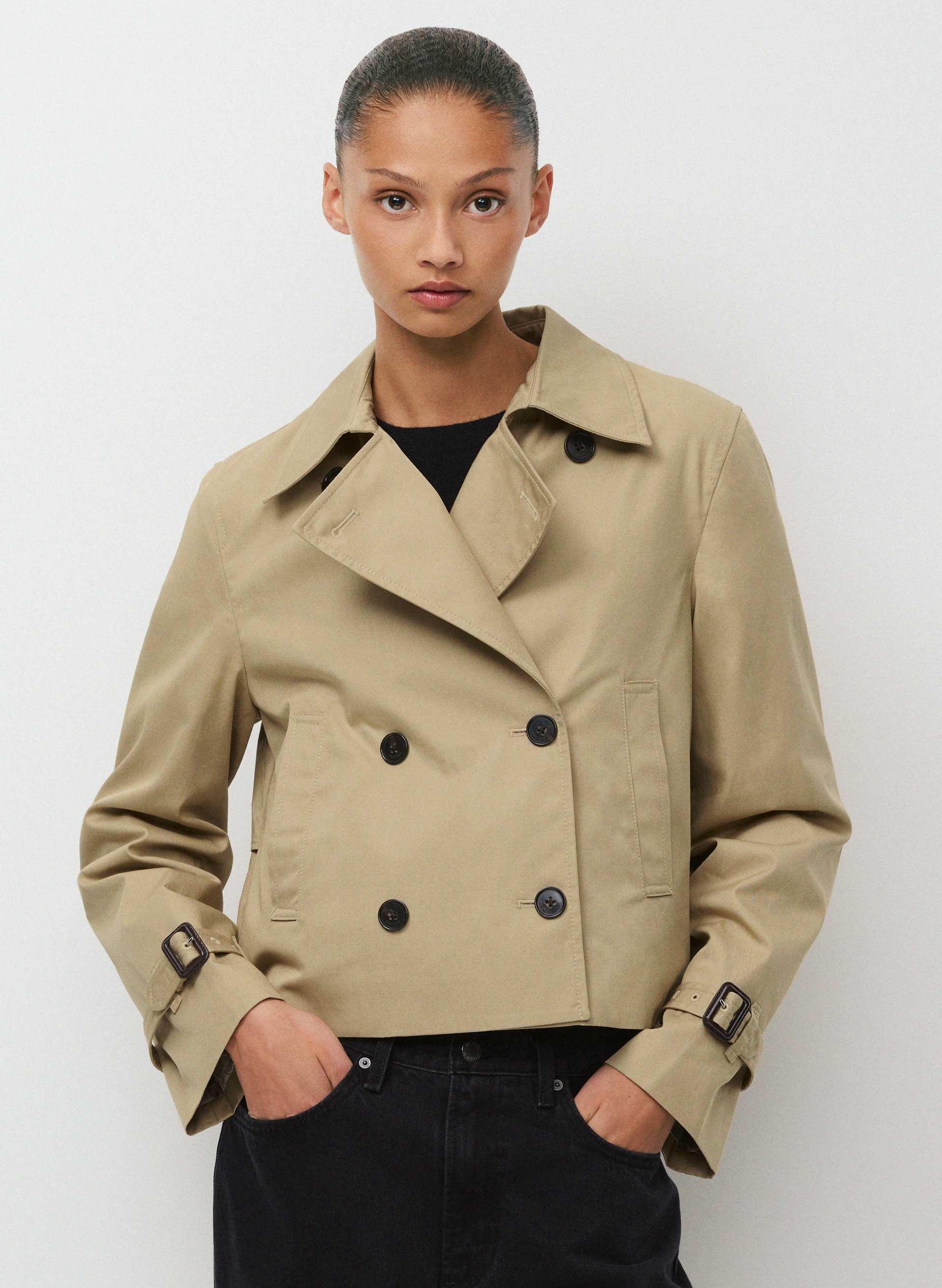 THE ESQUIRE SHORT TRENCH COAT | Aritzia