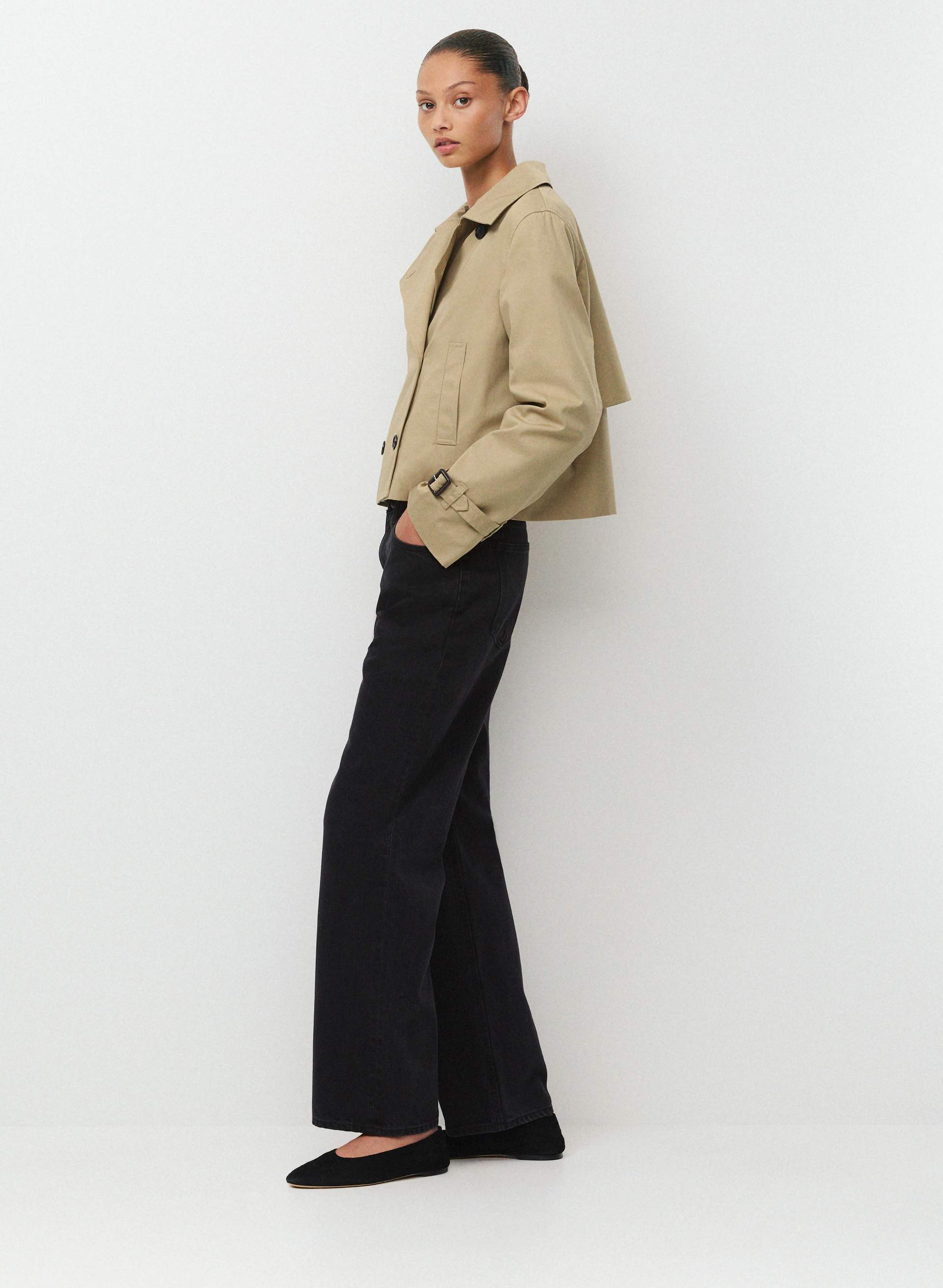 THE ESQUIRE SHORT TRENCH COAT | Aritzia
