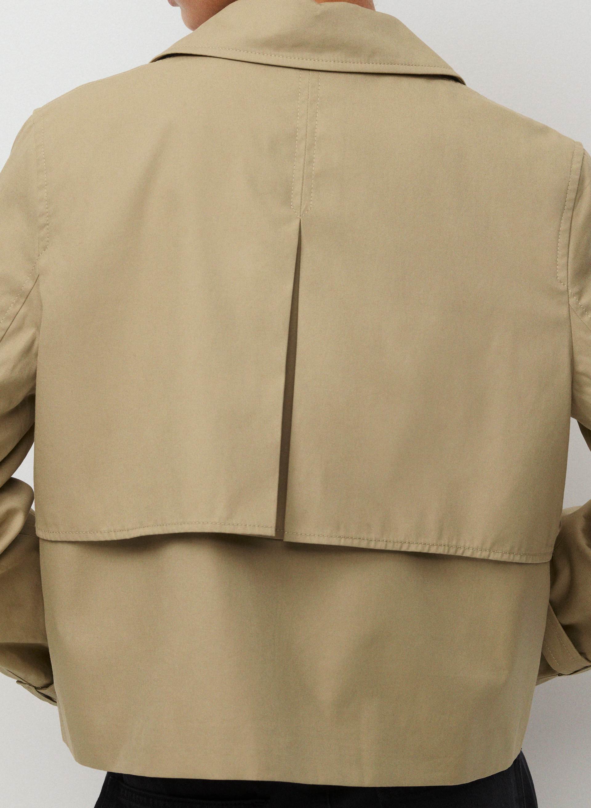 THE ESQUIRE SHORT TRENCH COAT | Aritzia