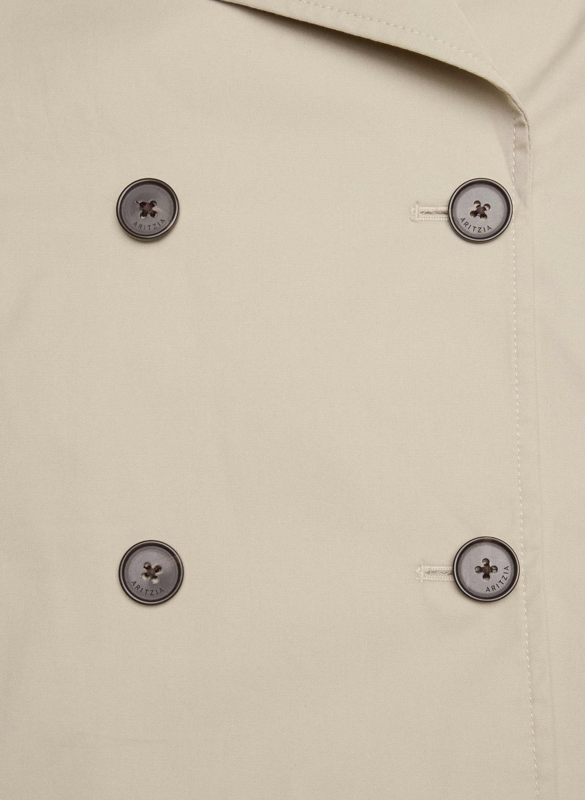 THE ESQUIRE SHORT TRENCH COAT | Aritzia