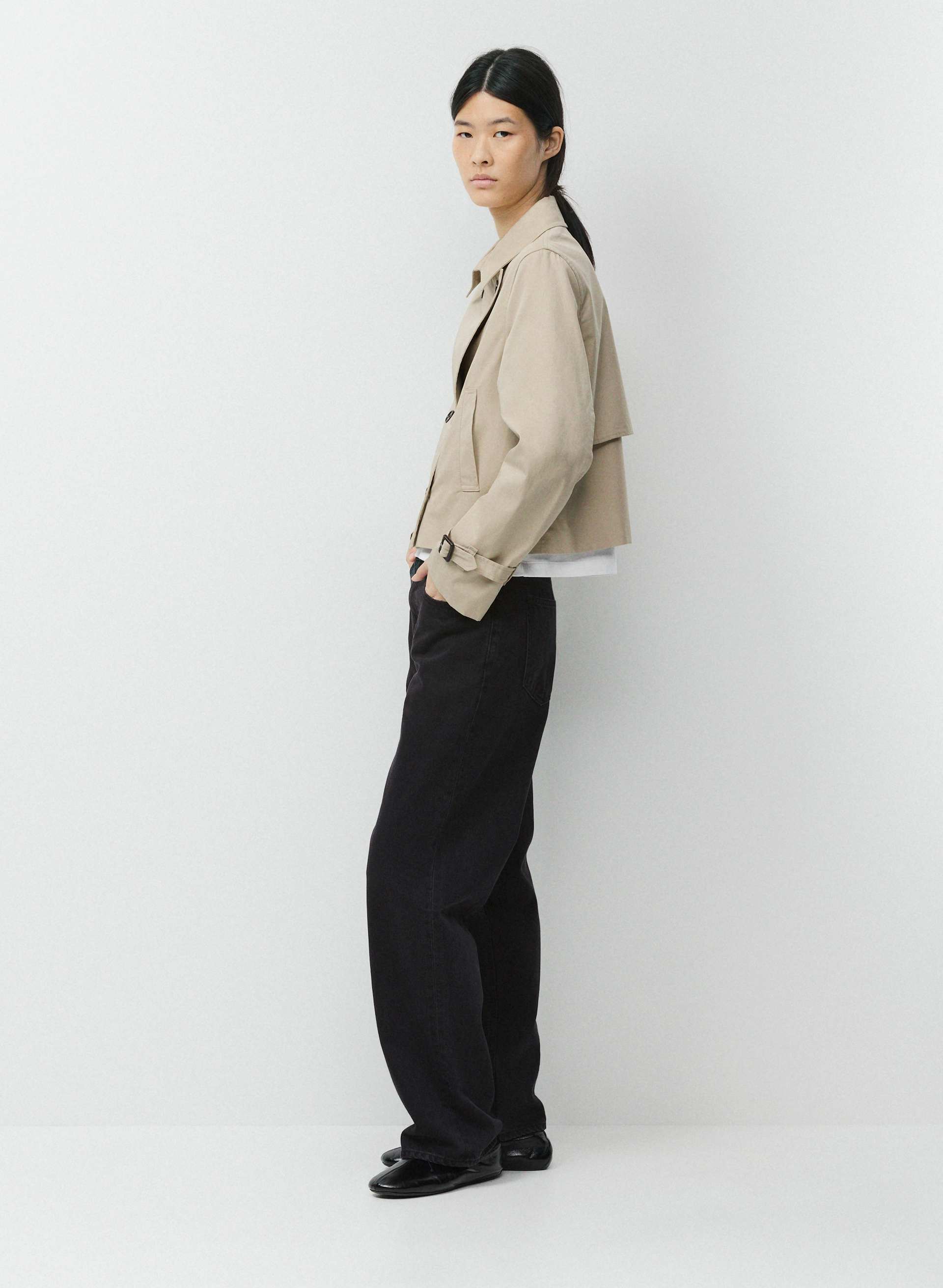 THE ESQUIRE SHORT TRENCH COAT | Aritzia