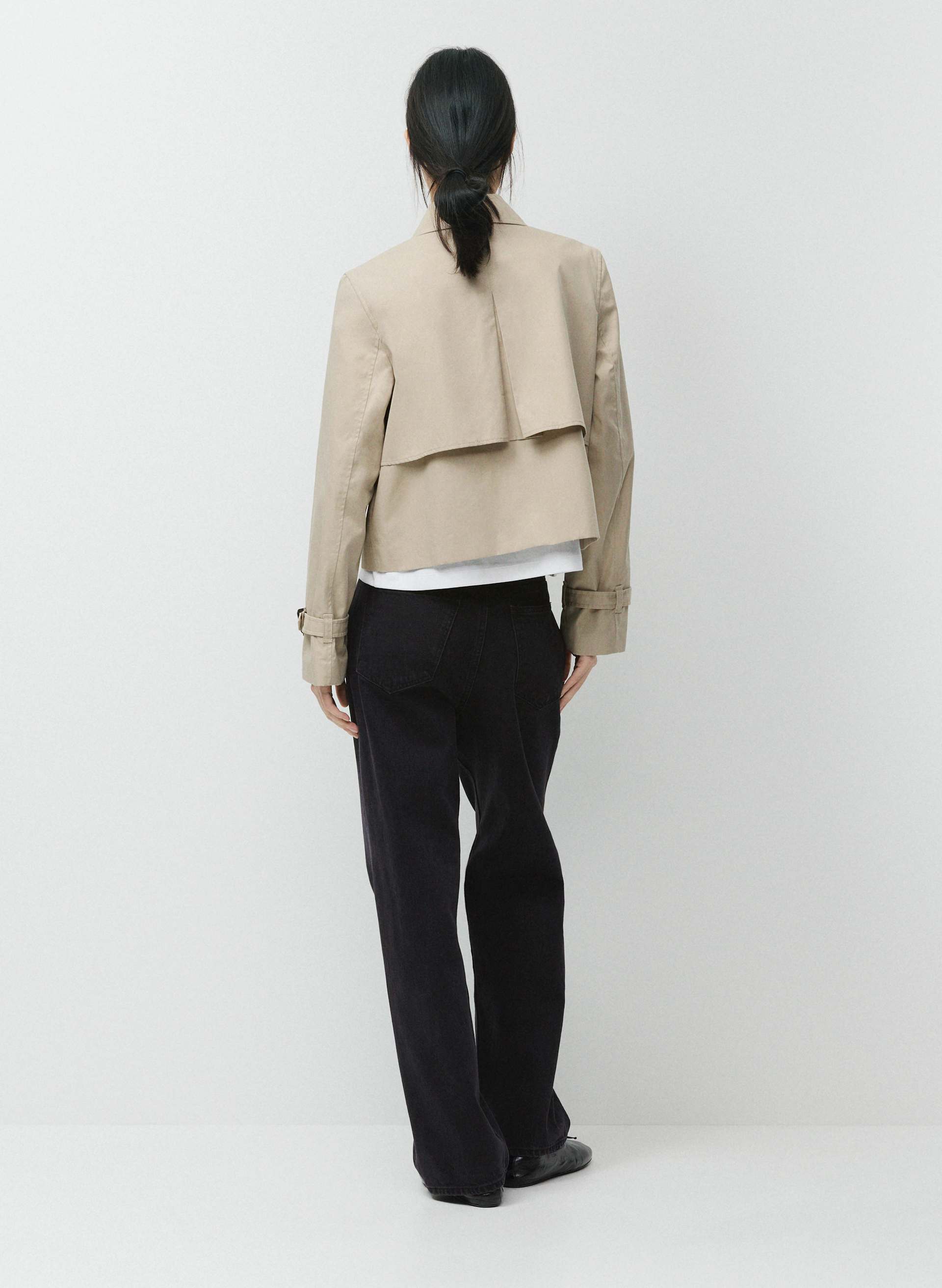 THE ESQUIRE SHORT TRENCH COAT | Aritzia