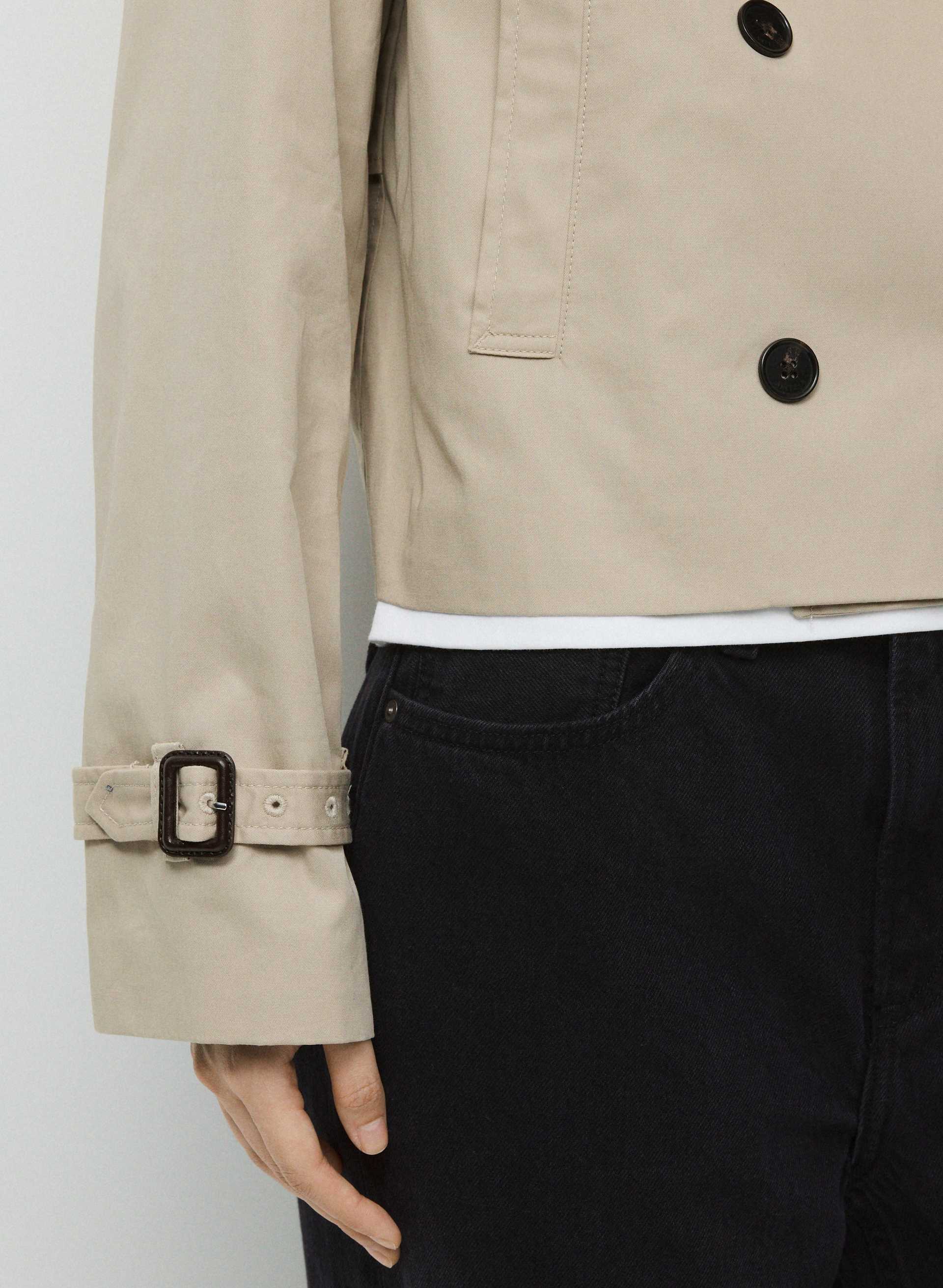 THE ESQUIRE SHORT TRENCH COAT | Aritzia