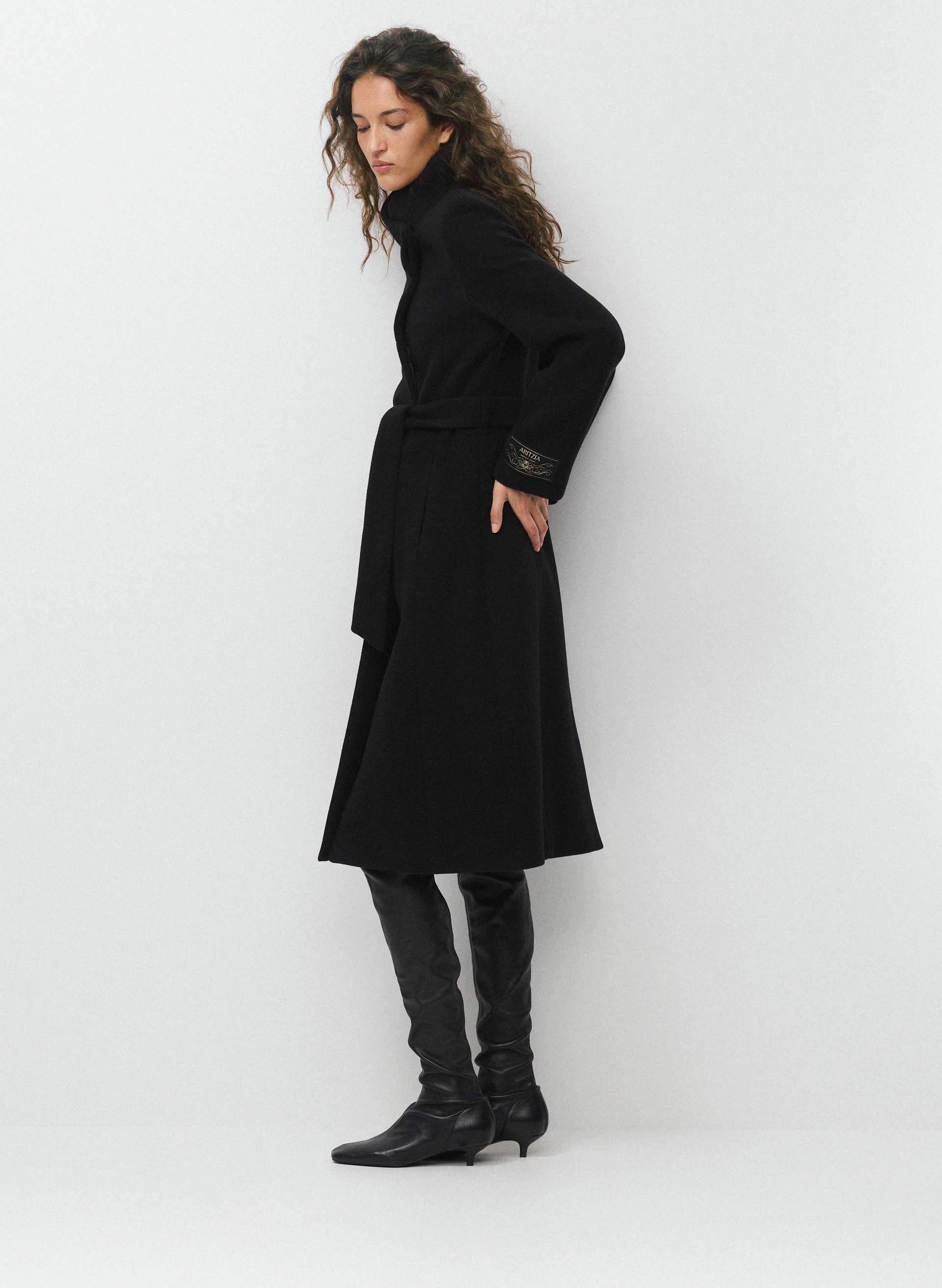 Aritzia アリツィア　ヨガウエア　ロンパー　黒 The Connor Long Coat - Soft Wool Cashmere | Aritzia US