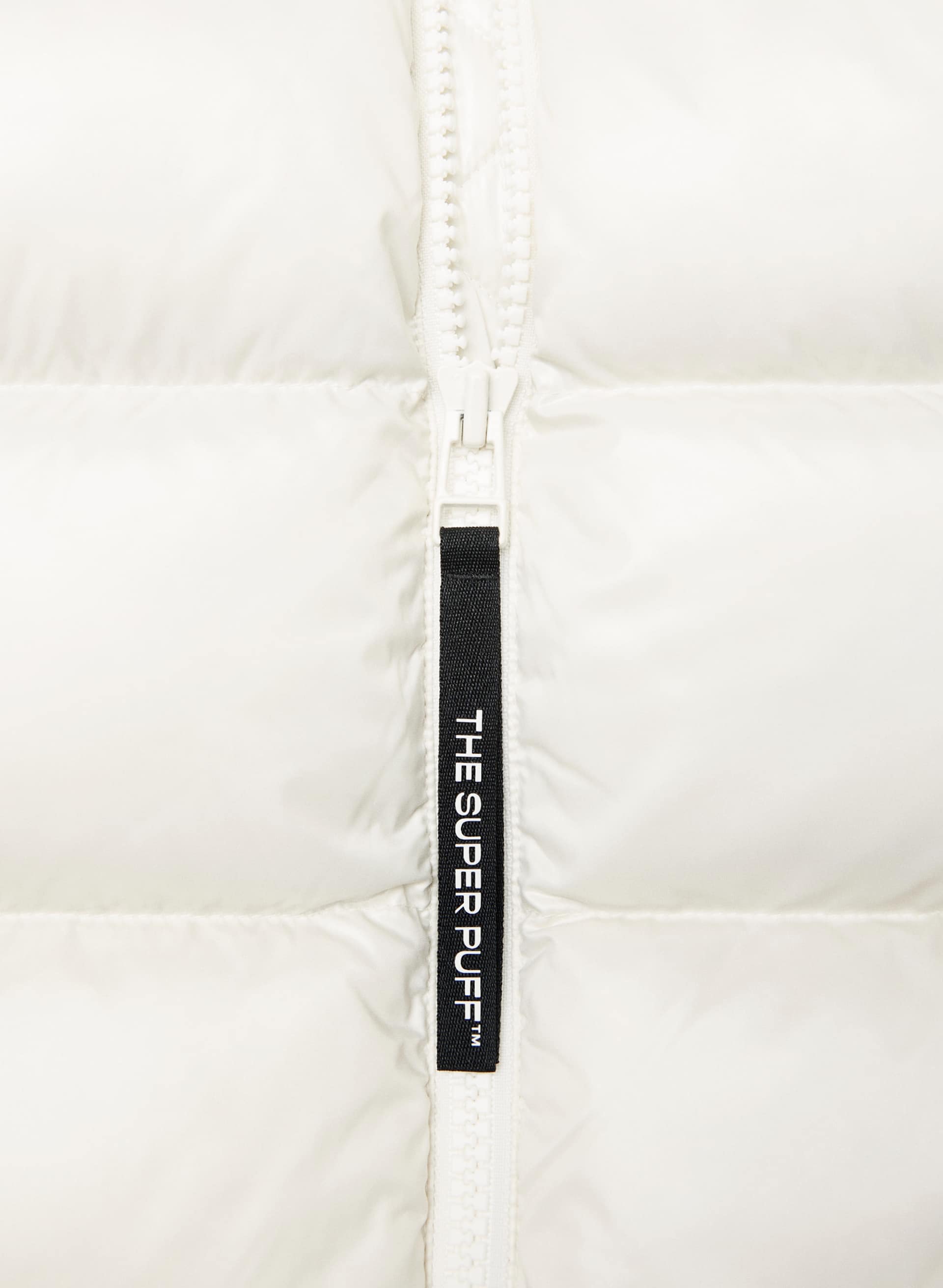THE SUPER RESORT PUFF™ | Aritzia
