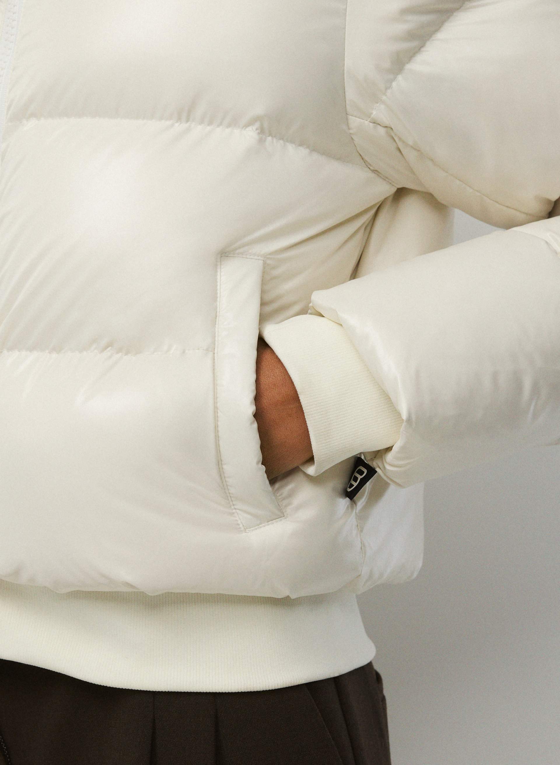 THE SUPER RESORT PUFF™ | Aritzia