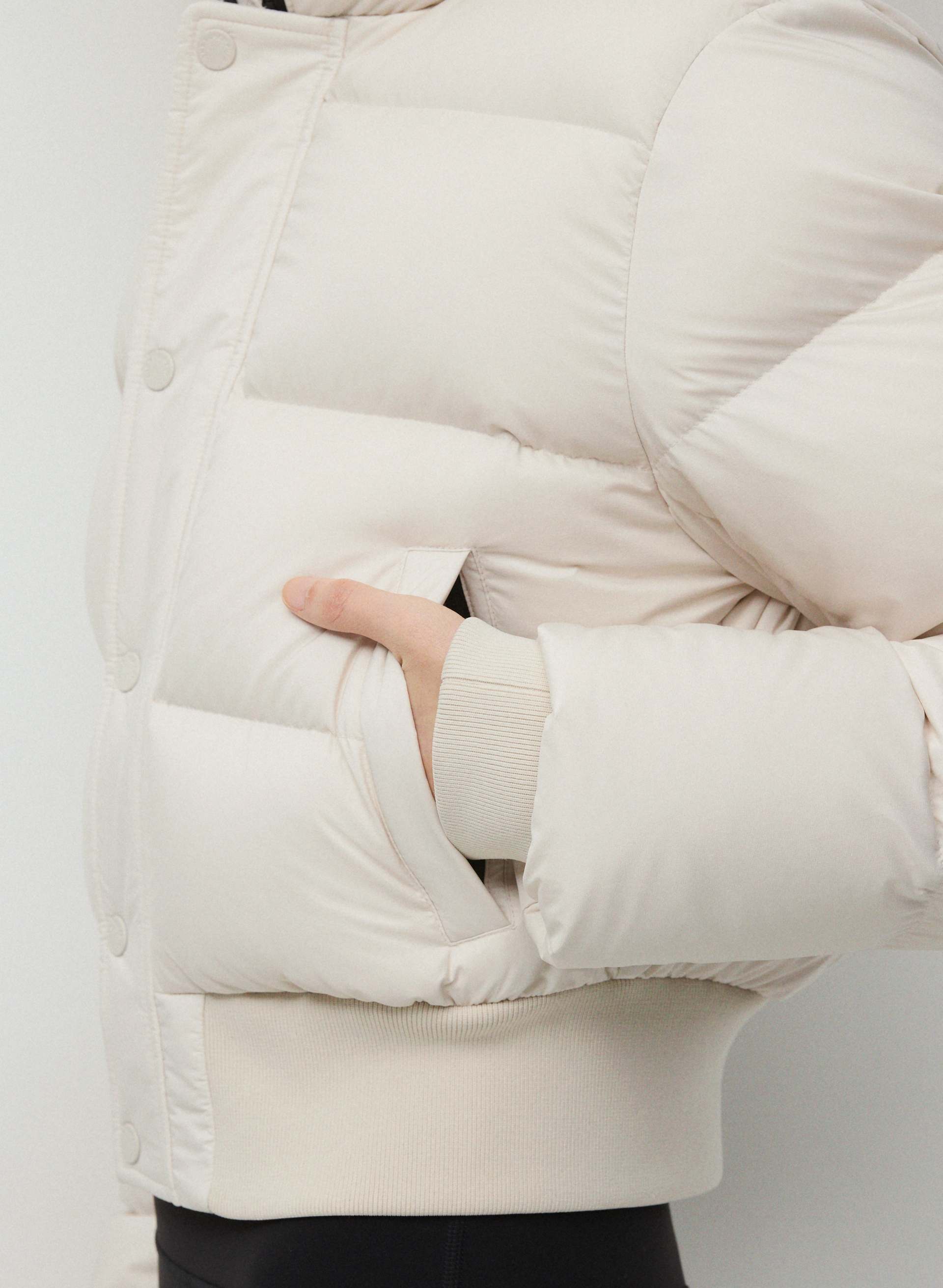 THE SUPER CHALET PUFF™ | Aritzia