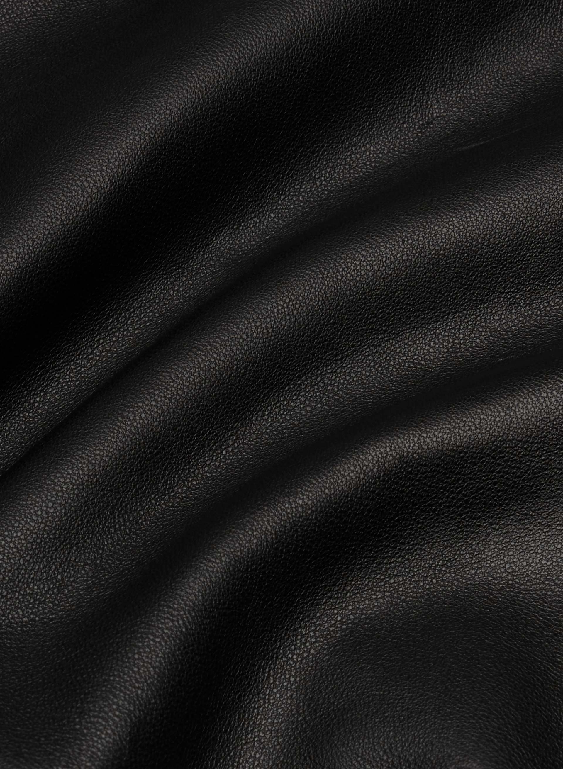 JONES BOMBER | Aritzia