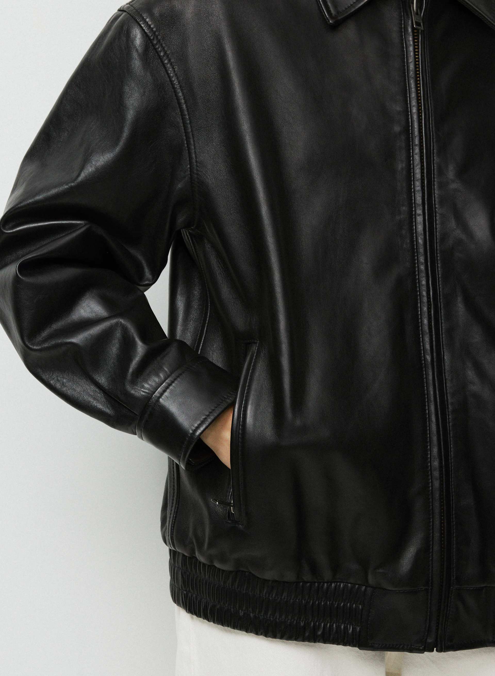 JONES BOMBER | Aritzia