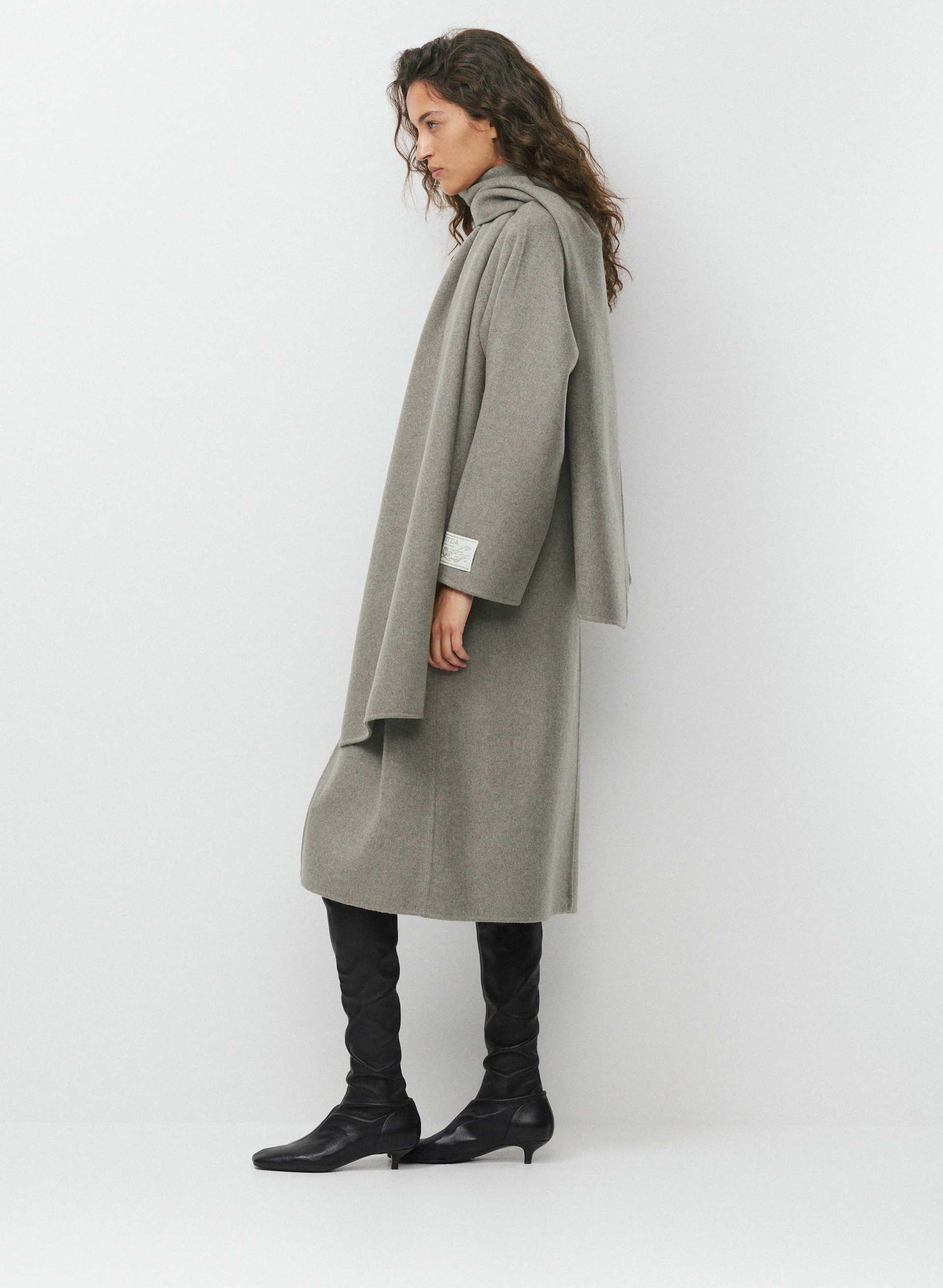 THE EMBRACE DOUBLE-FACED COAT | Aritzia