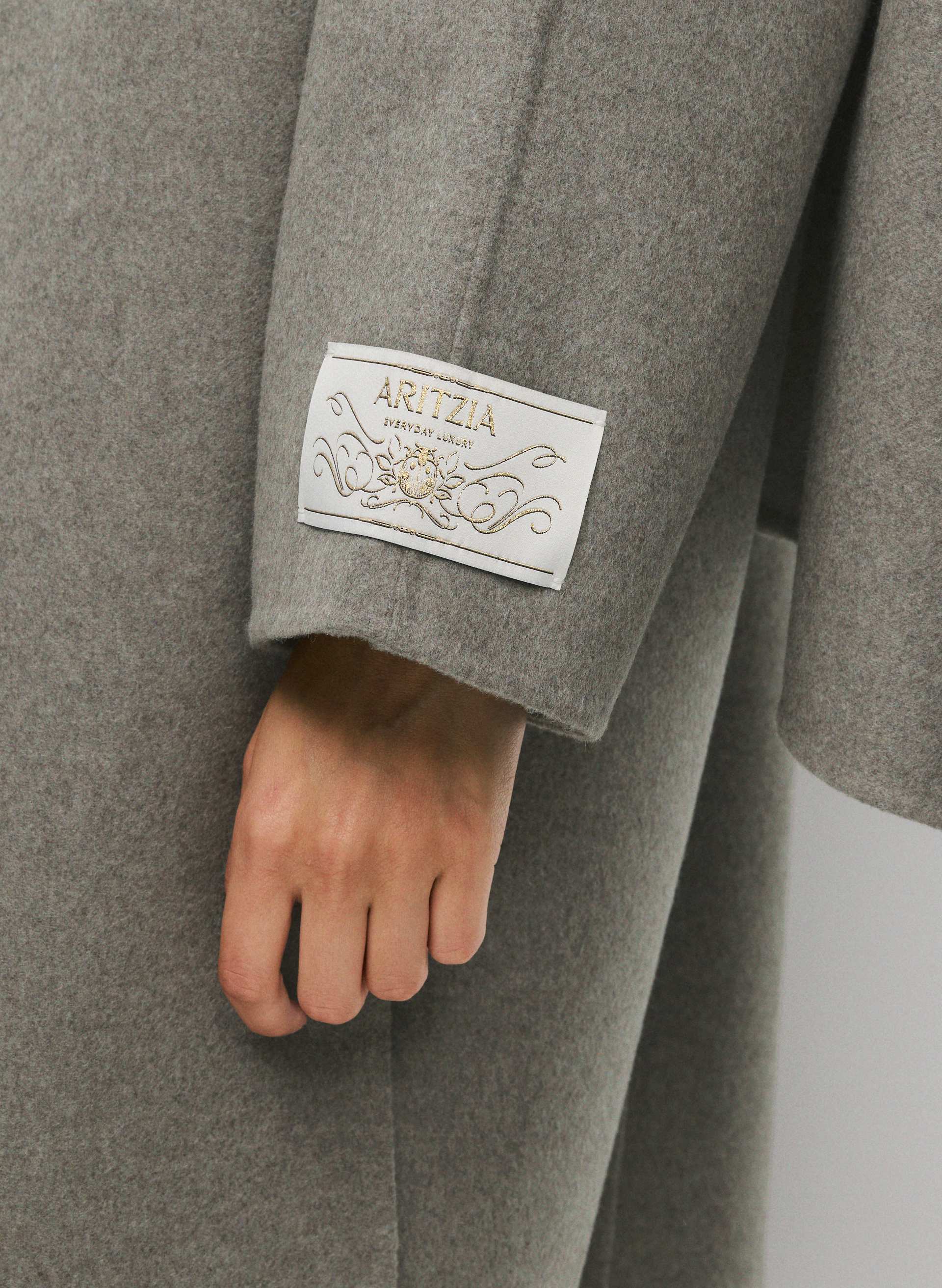 THE EMBRACE DOUBLE-FACED COAT | Aritzia