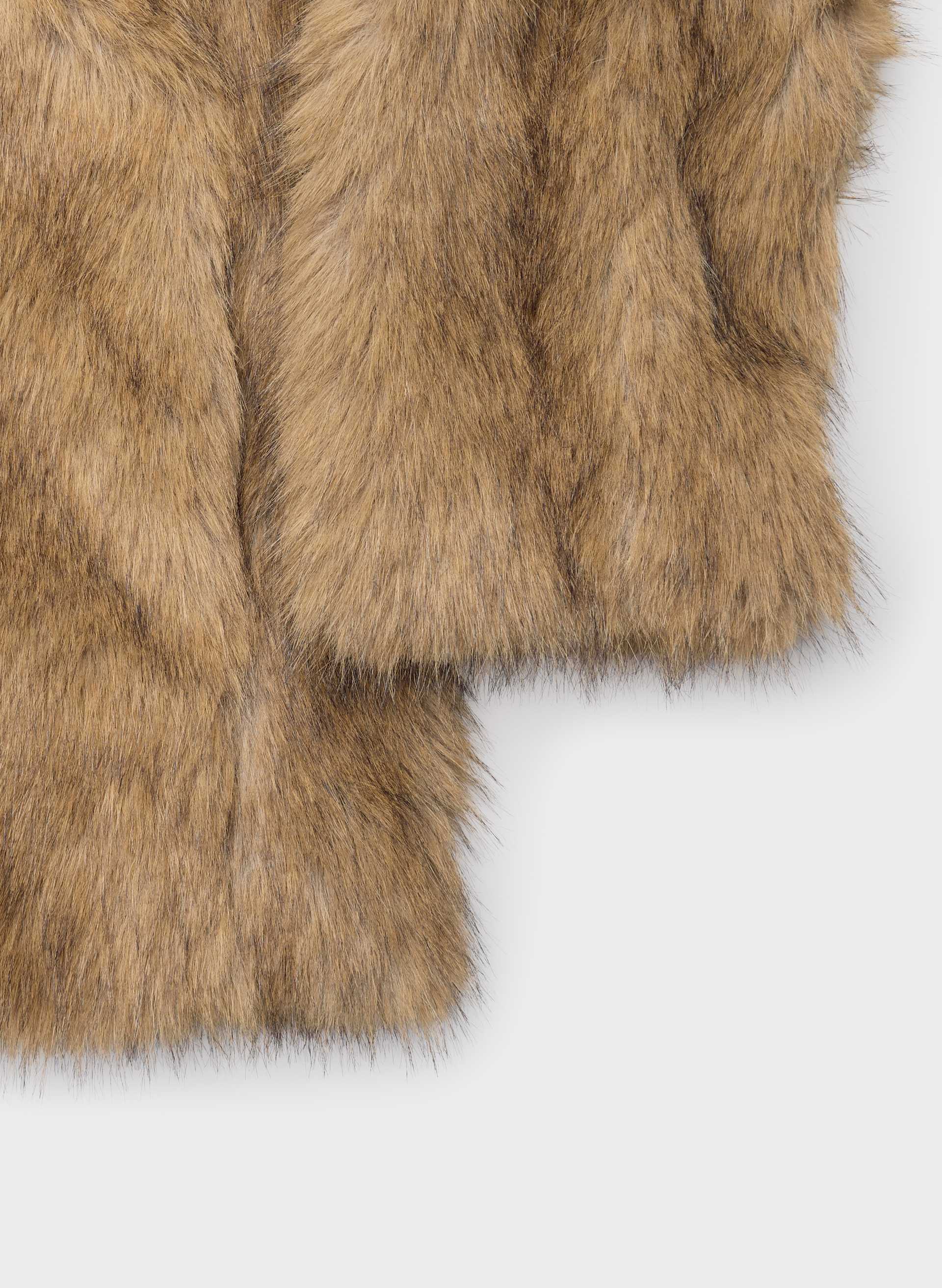 ST. MORITZ COAT | Aritzia