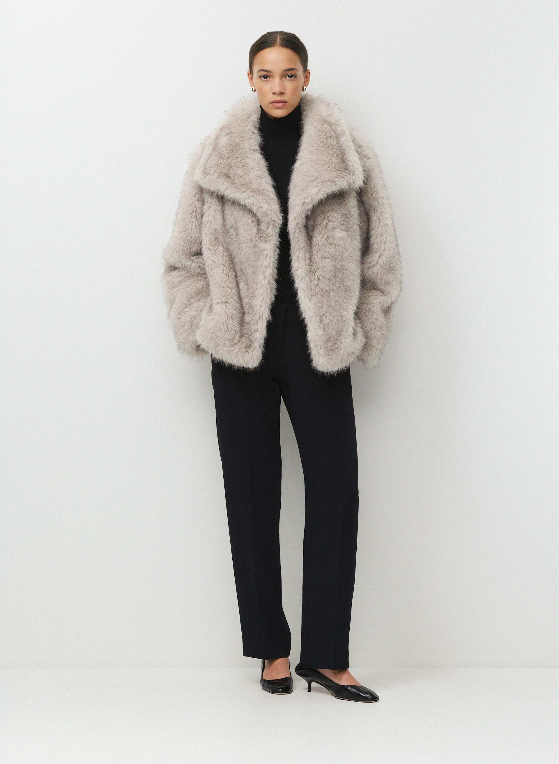 ST. MORITZ COAT - ARCTIC FAUX FUR - Faux fur coat with waterfall collar. 